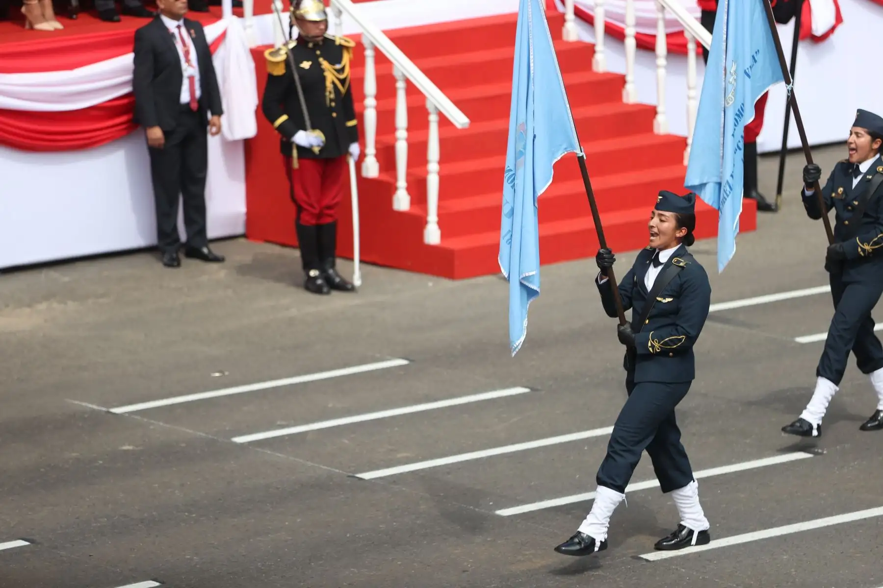 Fuerza Aérea del Perú, en la Gran Parada y Desfile Cívico Militar 2023 que se realiza en la emblemática Avenida Brasil, como parte de los actos conmemorativos por el 202 aniversario de la Independencia Nacional del Perú. 
Foto: ANDINA/ Andrés Valle
