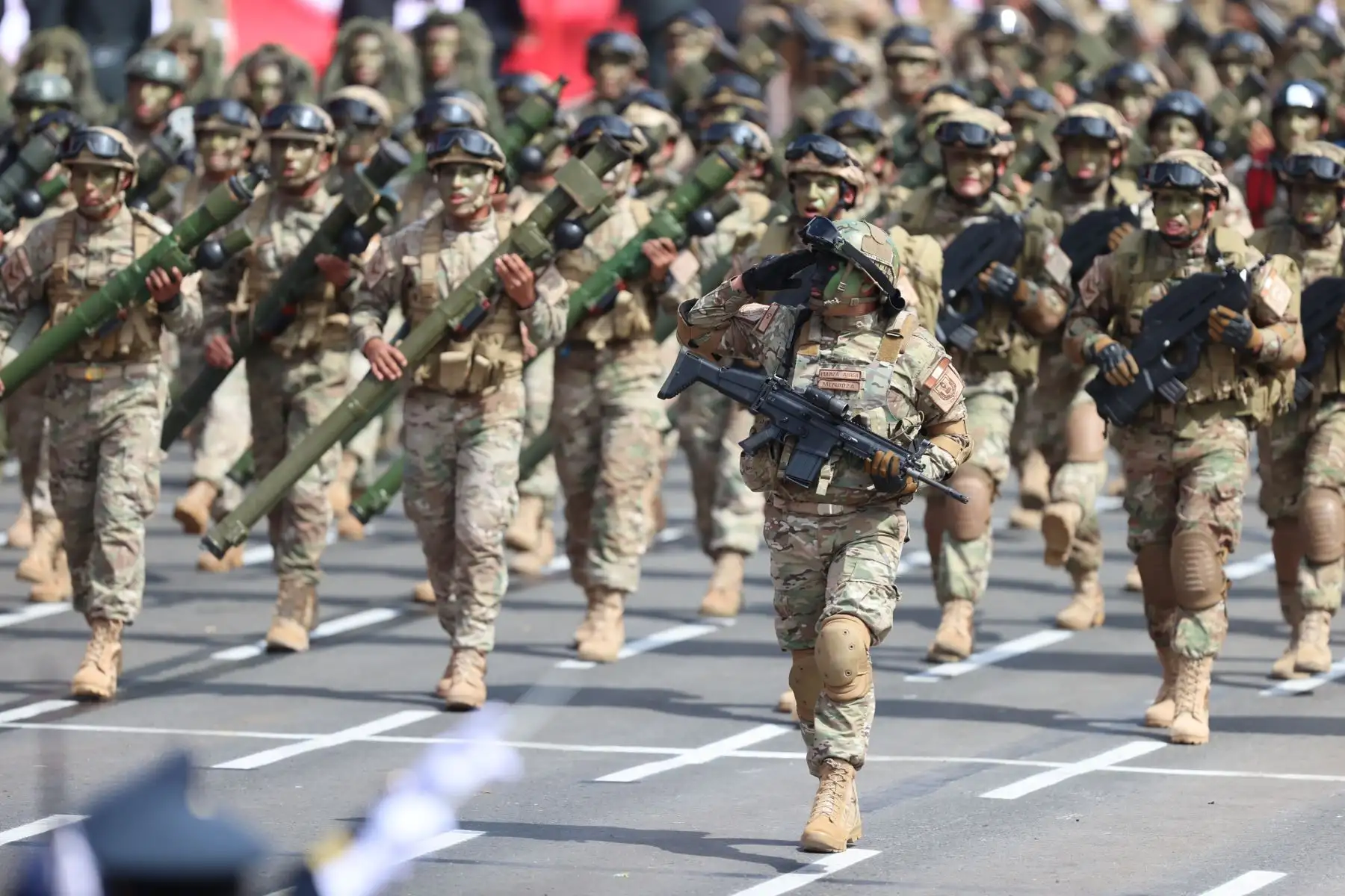Fuerza Aérea del Perú, en la Gran Parada y Desfile Cívico Militar 2023 que se realiza en la emblemática Avenida Brasil, como parte de los actos conmemorativos por el 202 aniversario de la Independencia Nacional del Perú. 
Foto: ANDINA/ Andrés Valle