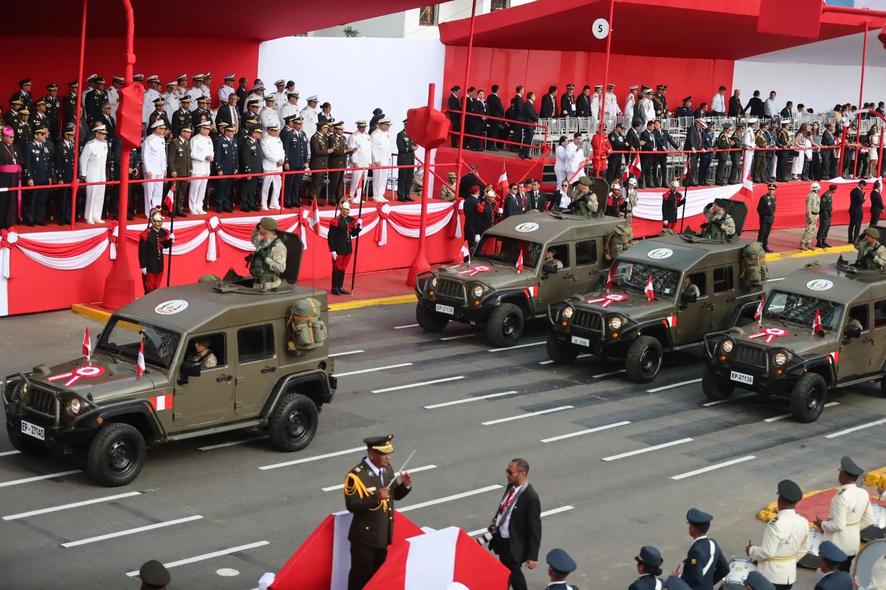 Unidades de la Marina de Guerra, FAP, EP y PNP en la Gran Parada y Desfile Cívico Militar 2023 que se realiza en la emblemática Avenida Brasil, como parte de los actos conmemorativos por el 202 aniversario de la Independencia Nacional del Perú. Foto: ANDINA/ Andrés Valle