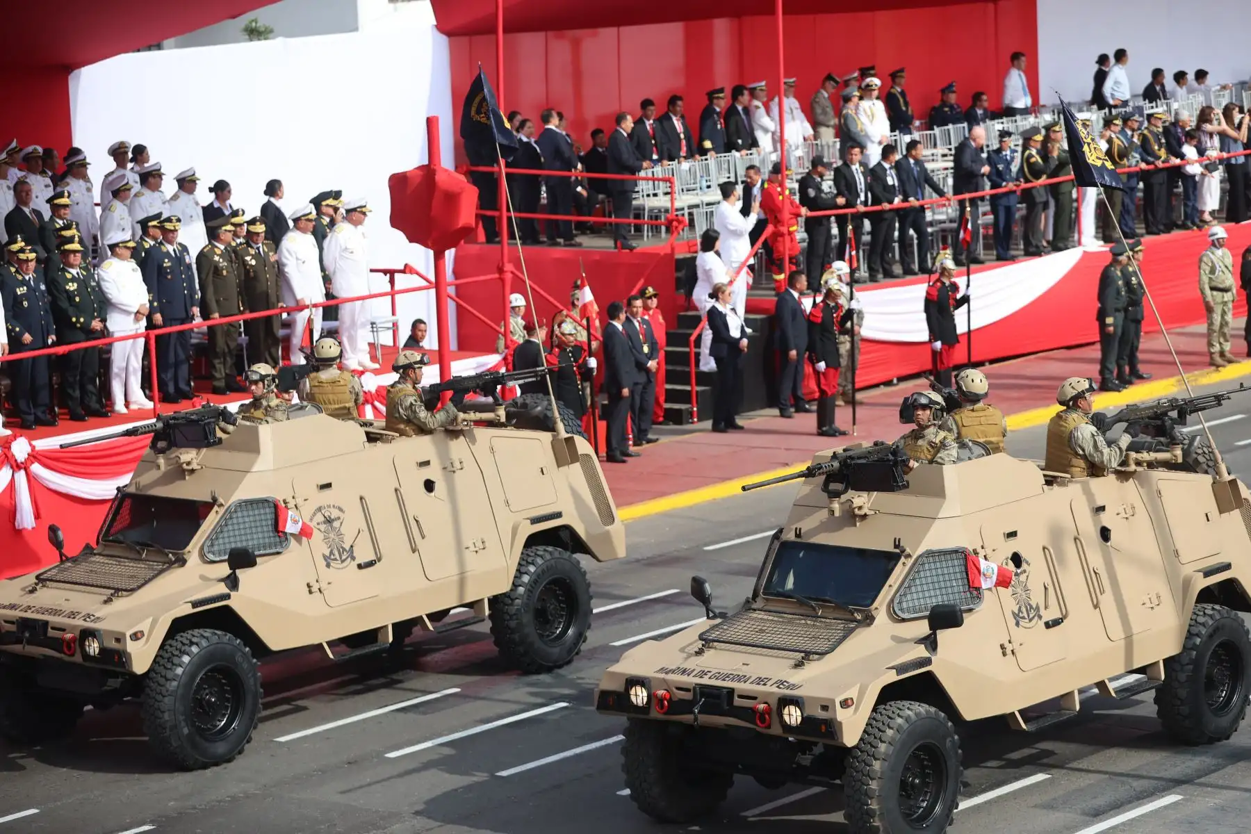 Unidades de la Marina de Guerra, FAP, EP y PNP en la Gran Parada y Desfile Cívico Militar 2023 que se realiza en la emblemática Avenida Brasil, como parte de los actos conmemorativos por el 202 aniversario de la Independencia Nacional del Perú. Foto: ANDINA/ Andrés Valle