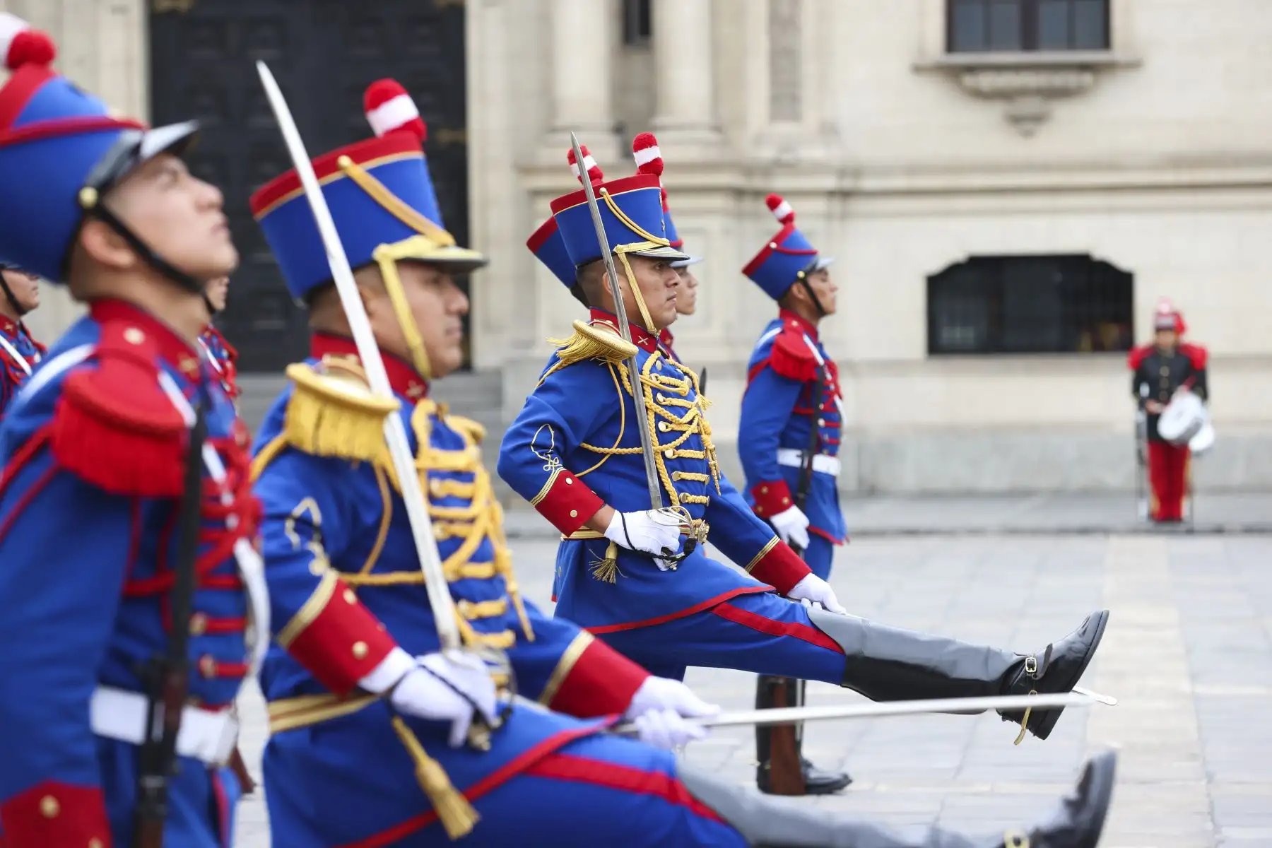 Hoy en día, el Cambio de Guardia es muy popular, sobre todo para el turismo nacional e internacional, que se ha incrementado bastante desde
los años 90 del siglo XX.
Foto: ANDINA/Prensa Presidencia