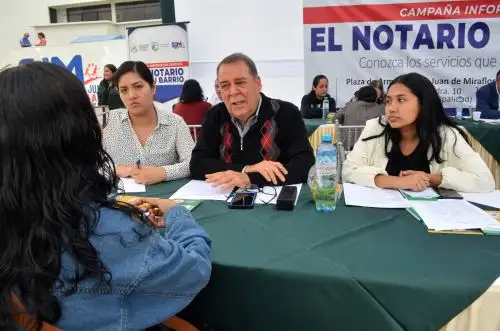 Asesoría gratuita de notarios facilita la realización de diversos trámites para los ciudadanos. Foto: CNL/Difusión.