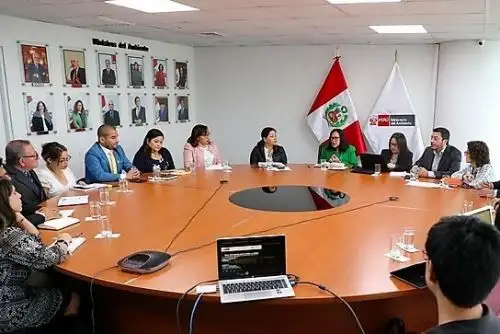 La ministra del Ambiente, Albina Ruiz Rosas, se reunió con integrantes del Parlamento Amazónico. Foto: MINAM/Difusión