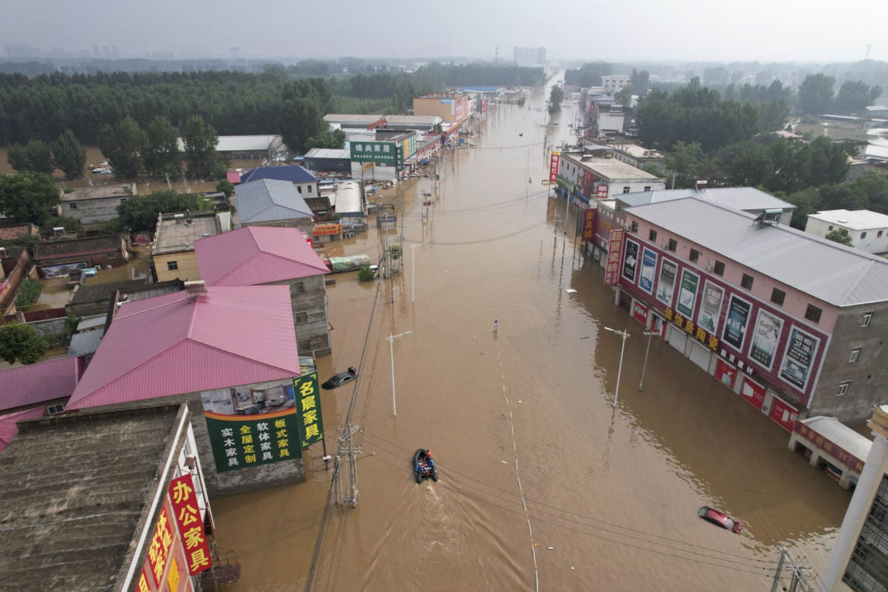 Millones de personas en todo el mundo se han visto afectadas en las últimas semanas por fenómenos meteorológicos extremos y olas de calor, que según los científicos son exacerbados por el cambio climático. Foto: AFP