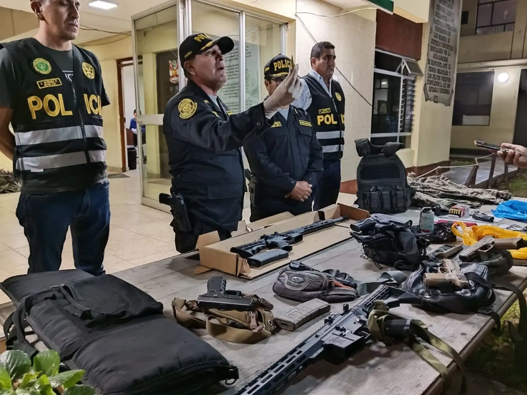 Policía Nacional captura en Trujillo a 12 presuntos delincuentes implicados en delitos de extorsión y usurpación de terrenos. ANDINA/Difusión