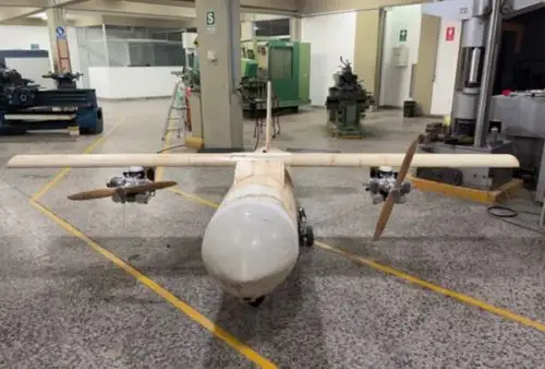 Investigadores de la Universidad de Piura (UDEP) diseñaron y construyeron un prototipo de dron de ala fija para facilitar el traslado de ayuda humanitaria, especialmente alimentos y medicinas, a las zonas afectadas por desastres naturales como los que provoca el Fenómeno El Niño.