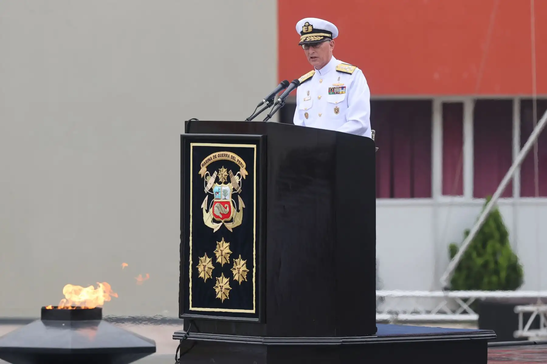 El vicealmirante Luis José Polar Figari fue nombrado comandante general de la Marina de Guerra del Perú. Entre los diversos cargos que ha desempeñado en la Marina de Guerra, se encuentran los de comandante de la Fuerza de Superficie y Jefe del Estado Mayor de la Comandancia General de Operaciones del Pacífico, así como director de la Escuela Naval. Foto: ANDINA/Juan Carlos Guzmán
