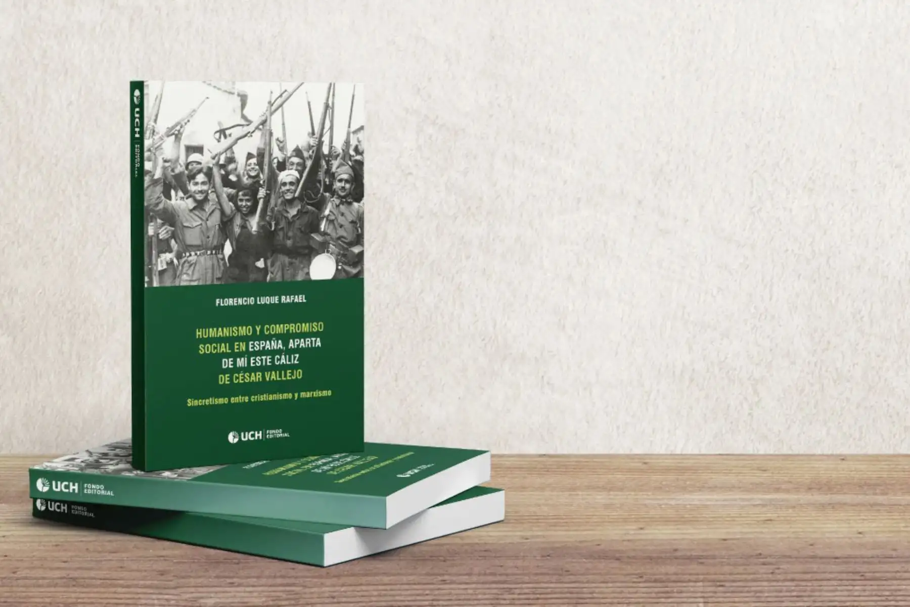 El libro se enfoca en analizar el humanismo presente en la obra "España, aparta de mí este cáliz".