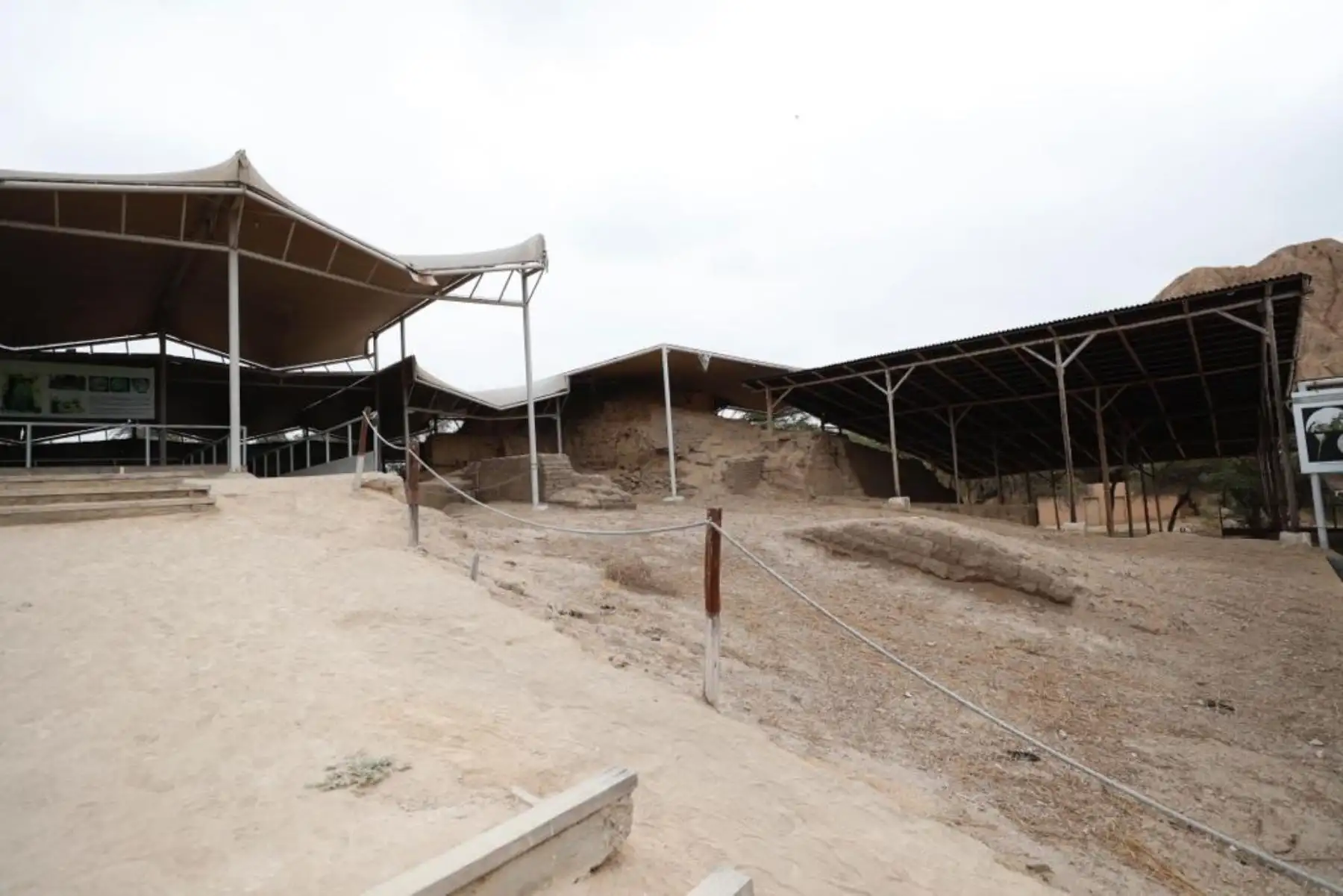 La ministra de Cultura, Leslie Urteaga Peña, llegó a la ciudad de Chiclayo para visitar los museos de la región y reunirse con las autoridades locales para conocer la situación de los sitios arqueológicos y articular acciones para su preservación. Foto:Ministerio de Cultura