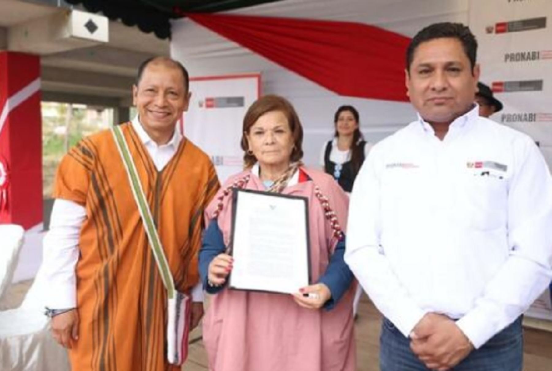 El ministro de Justicia y Derechos Humanos, Daniel Maurate Romero, entregó hoy en asignación de uso temporal, a través del Programa Nacional de Bienes Incautados (Pronabi), el predio denominado “Sana” en favor de la 
Universidad Nacional Mayor de San Marcos (UNMSM) en Villa Rica, con la finalidad de que esta casa de estudios superiores ponga en funcionamiento una sede en dicho distrito para beneficiar a los jóvenes de la zona y localidades 
aledañas.