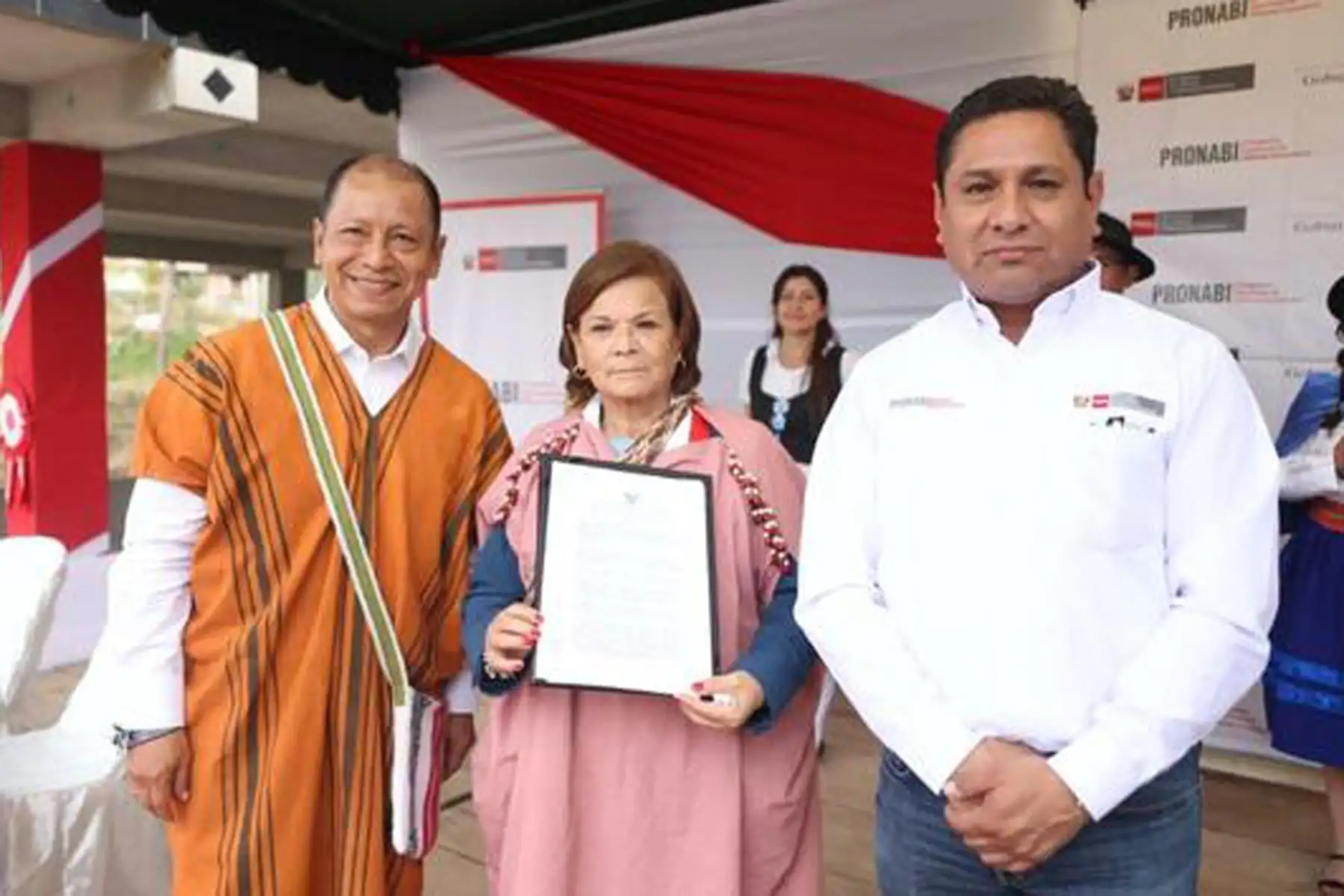 El ministro de Justicia y Derechos Humanos, Daniel Maurate , hizo  entrega en asignación de uso temporal, a través del Programa Nacional de Bienes Incautados (PRONABI), el predio denominado “Sanma” en favor de la Universidad Nacional Mayor de San Marcos (UNMSM) en Villa Rica.
Foto: MINJUSDH