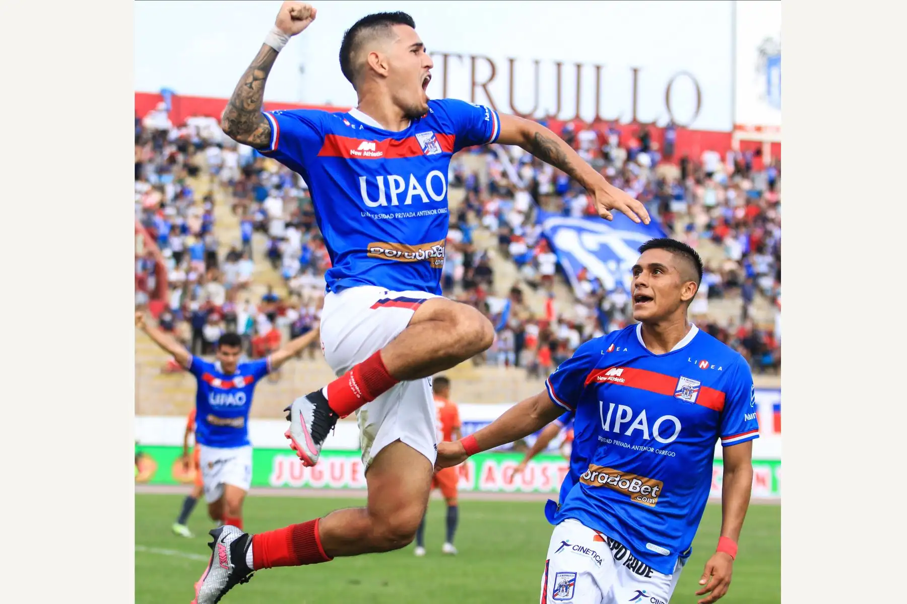 Gustavo Viera, futbolista del Club Mannucci marca el gol de la su equipo ante Universidad Cesar Vallejo por la fecha 7 del Torneo Clausura 2023 en el estadio Mansiche de Trujillo. 
Foto: Liga 1
