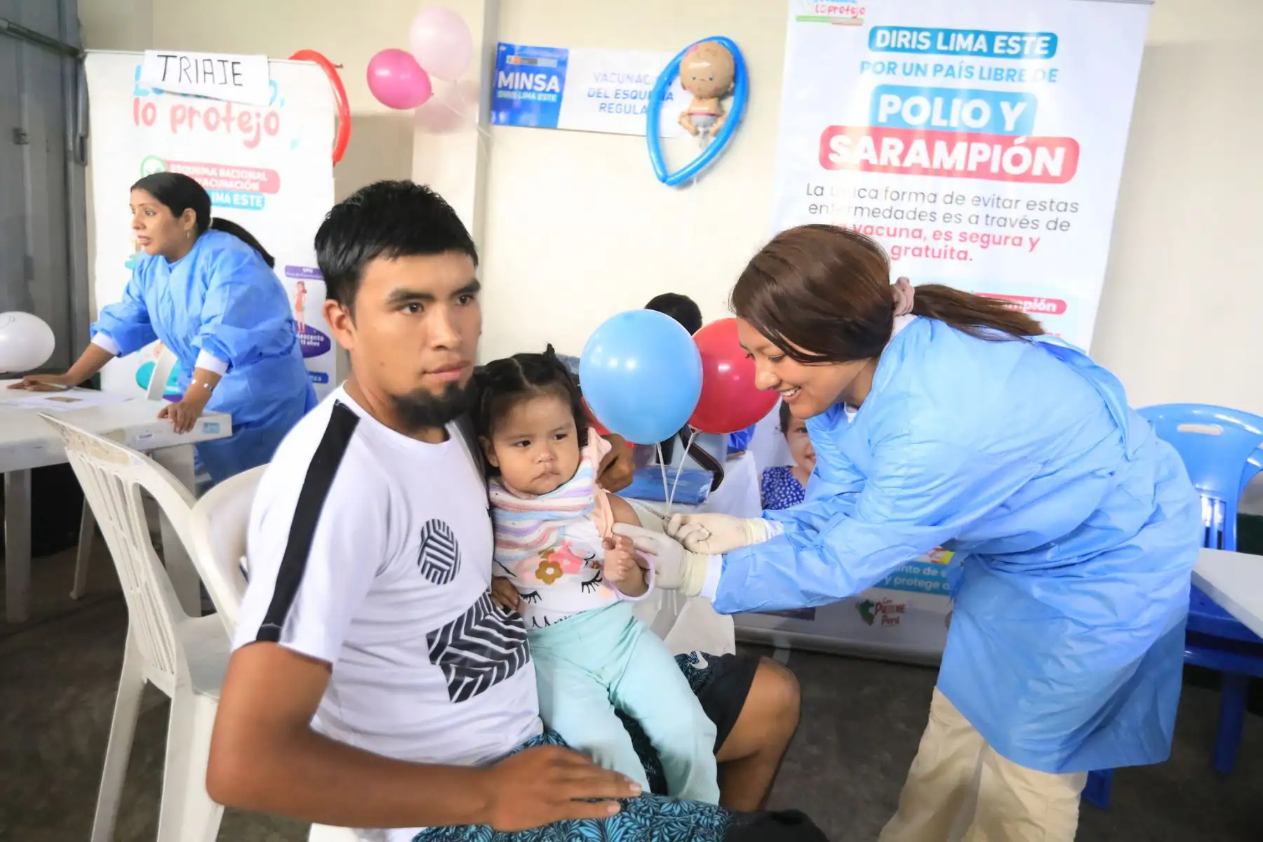 Ministerio de Salud promueve jornada de vacunación contra la Polio y Sarampión, en el Local comunal del Colegio Abandonado en El Agustino.
Foto: Minsa