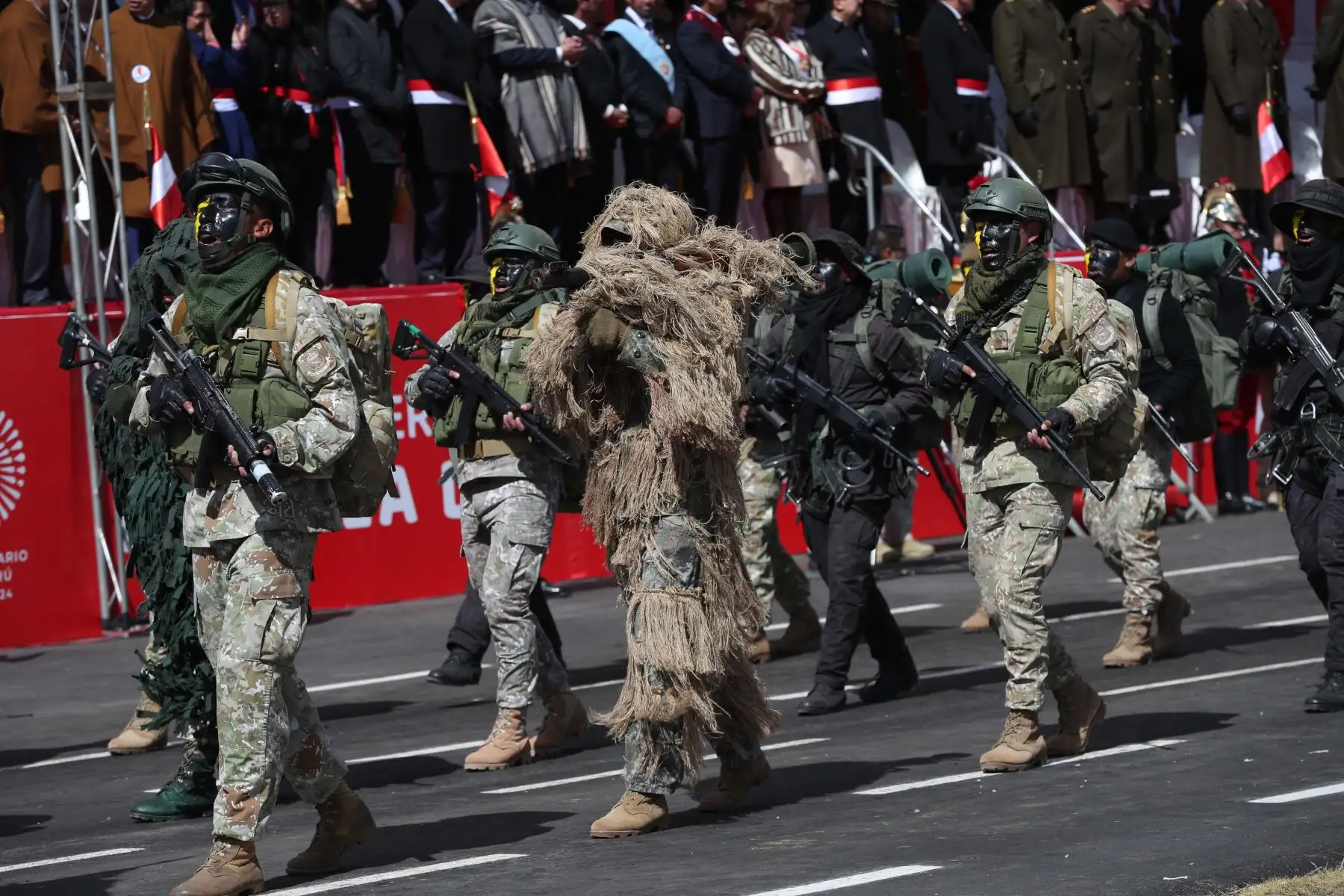 Se realizó un desfile cívico-militar en el Santuario Histórico de Chacamarca, como parte de las celebraciones por la conmemoración de los 199 años de la Batalla de Junín. Foto: ANDINA/Daniel Bracamonte