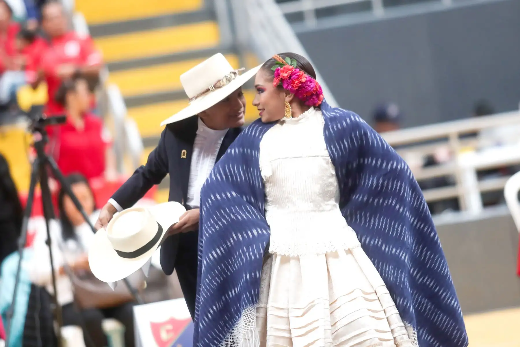 Boris y Antonella tienen menos de 10 años y ya aspiran a convertirse en grandes profesionales de esta emblemática danza peruana. Foto: ANDINA/Ricardo Cuba