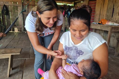 En el 2014, la doctora Magaly Blas Blas dio giro al timón para encaminarse hacia quienes más lo necesitan: las mujeres gestantes y los recién nacidos. Foto: ANDINA/Difusión