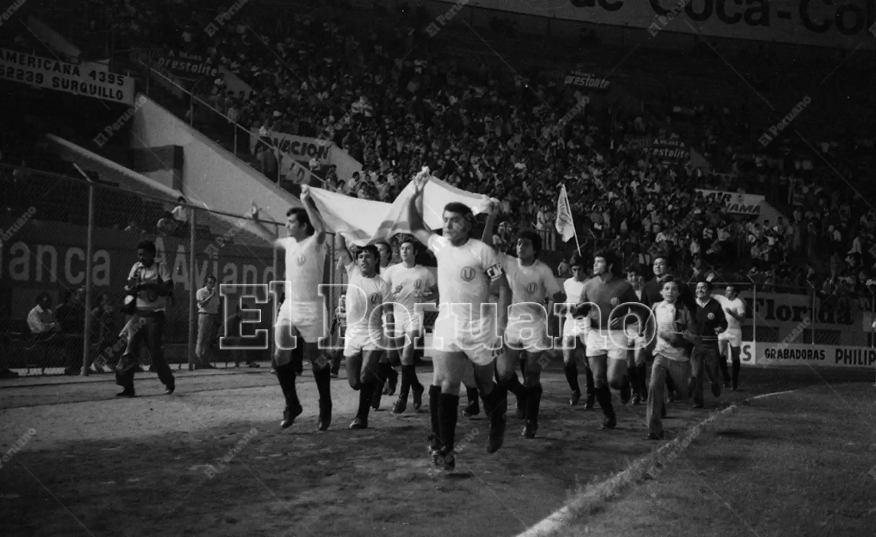 Lima - 23 febrero 1975 / Universitario de Deportes campeón del torneo descentralizado 1974. Foto: Archivo Histórico de El Peruano
