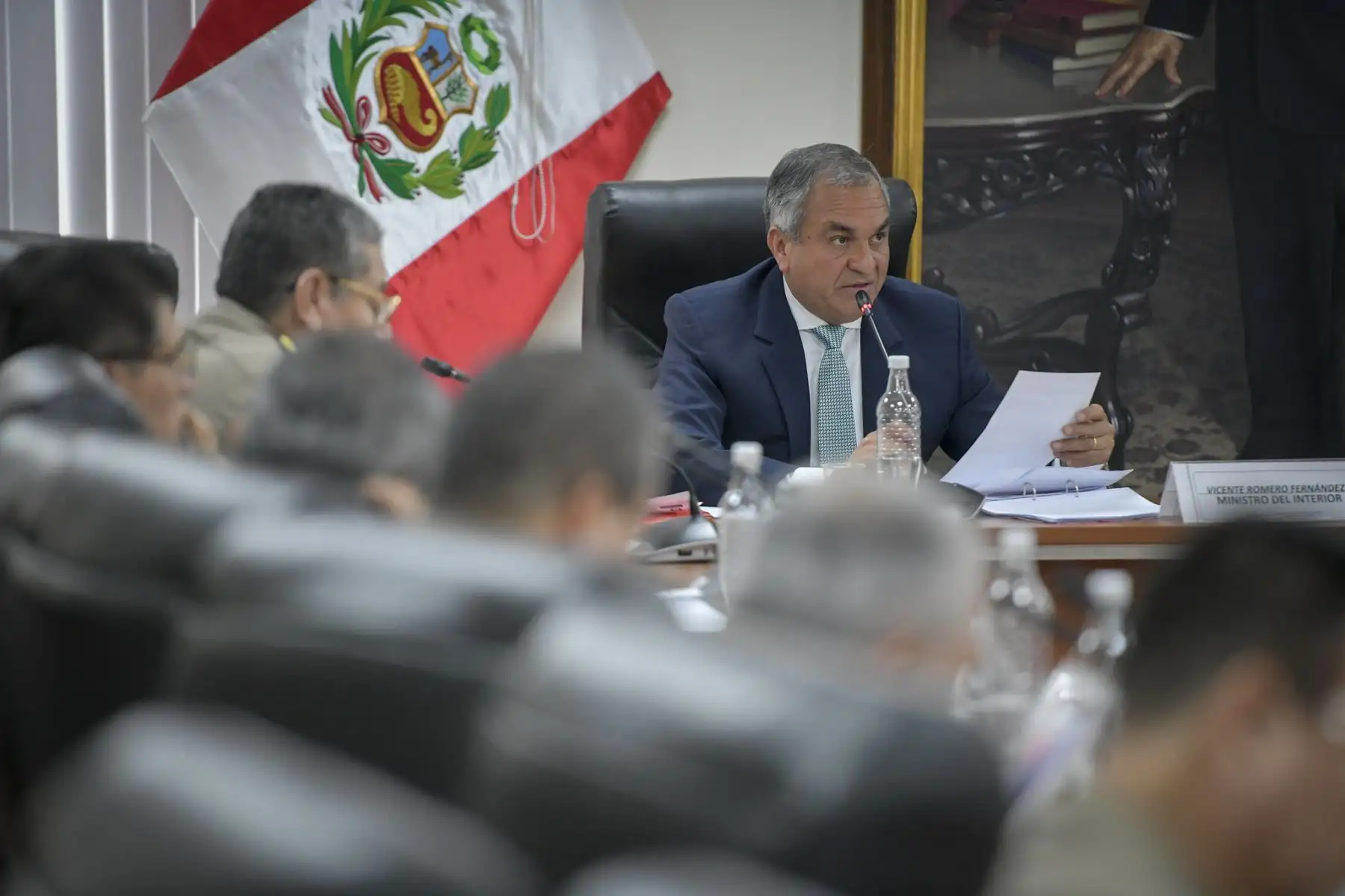 Durante su presentación ante la Comisión Especial Multipartidaria de Seguridad Ciudadana del Congreso de la República, el ministro del Interior, Vicente Romero, aclaró, por espacio de casi cuatro horas, las dudas sobre los proyectos de ley presentados por el Poder Ejecutivo para la delegación de facultades legislativas y la incorporación de una nueva categoría en la estructura de la Policía Nacional del Perú (PNP).
Foto: ANDINA/Mininter