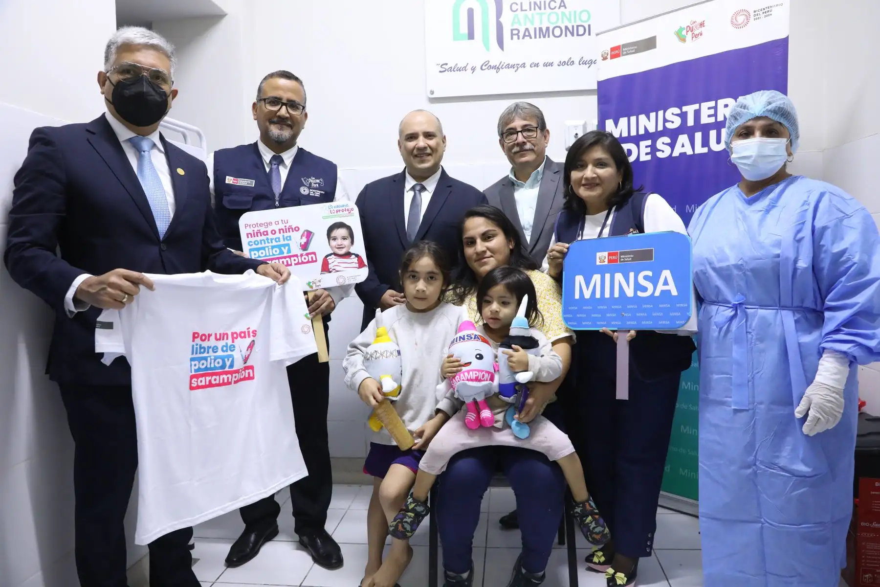 Gracias al trabajo articulado entre el Ministerio de Salud (Minsa) y la Asociación de Clínicas Particulares del Perú (ACP), la clínica Antonio Raimondi se convierte en la primera en ofrecer todas las vacunas del Esquema Regular completamente gratuitas, para seguir protegiendo a más niñas y niños contra la polio y sarampión.
Foto: ANDINA/MINSA