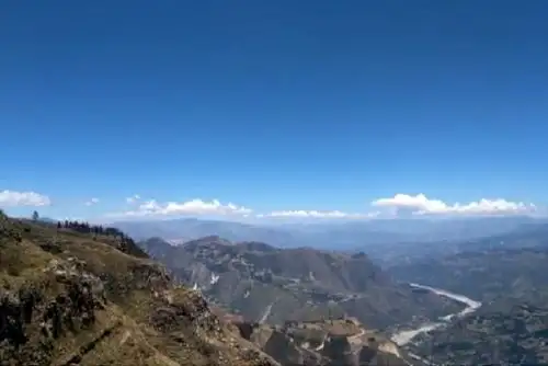 El Senamhi alertó a 100 provincias de la sierra de 17 regiones por altas temperaturas diurnas.