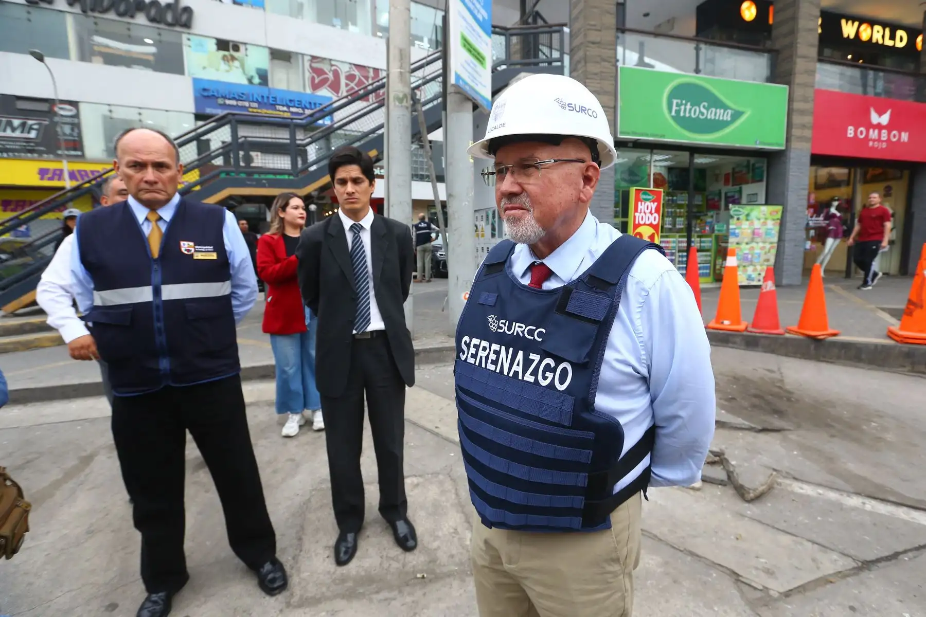 El megaoperativo se realizó entre la intersección de la Av. Benavides con la Av. Velasco Astete, con la presencia del alcalde de Surco, Carlos Bruce.
Foto: ANDINA/Eddy Ramos