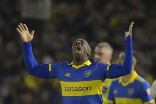 Luis Advíncula es el goleador del Boca en la Copa Libertadores