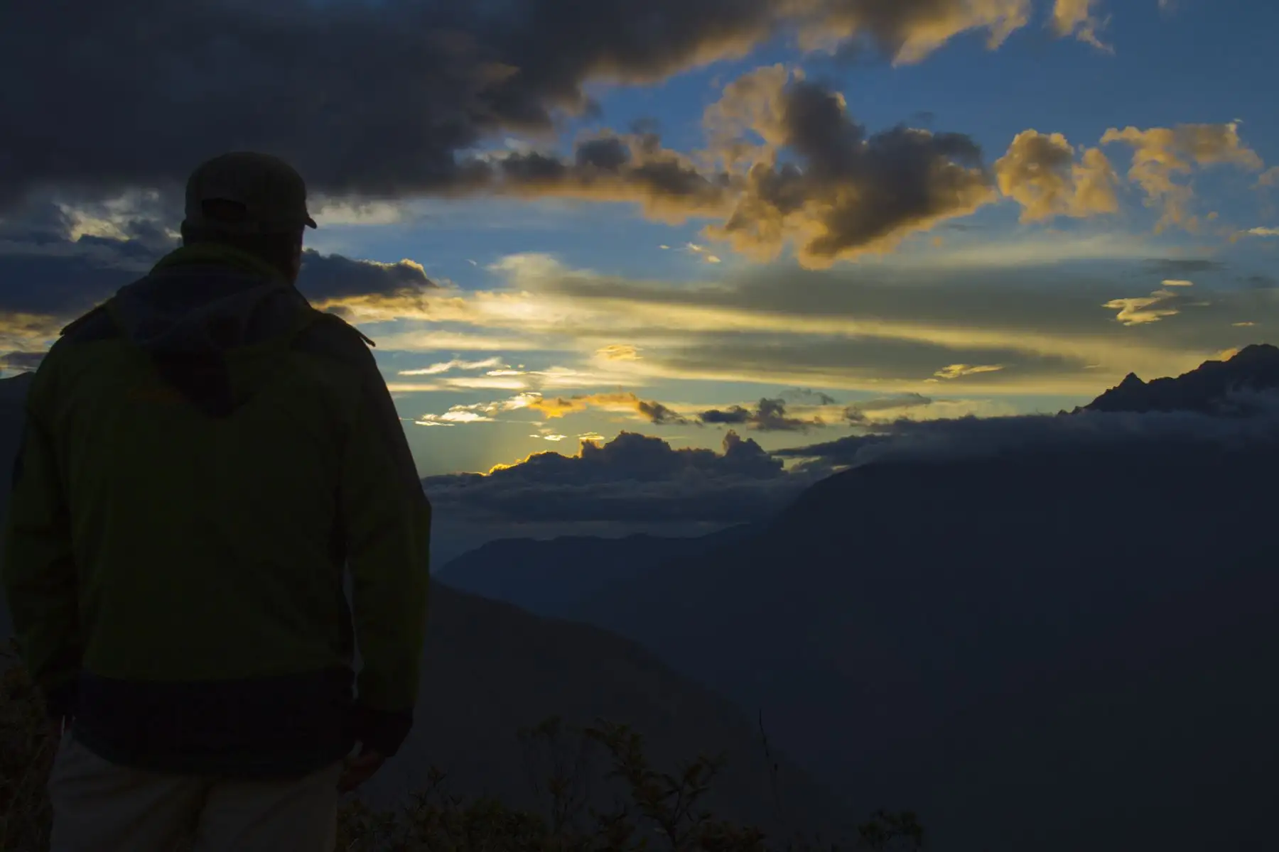Choquequirao, Cuzco, Andes del sureste de Perú. Las imágenes se dieron a conocer el 14 de octubre de 2004 a un año del inicio del plan para la puesta en valor del parque arqueológico del llamado "último refugio de los incas" construído entre la segunda mitad del siglo XV y las primeras décadas del siglo XVI. Este destino turístico es comparable en belleza geográfica y arquitectónica a la ciudadela de Machu Picchu, que también se encuentra en el departamento del Cusco.
Foto:ANDINA/AFP
