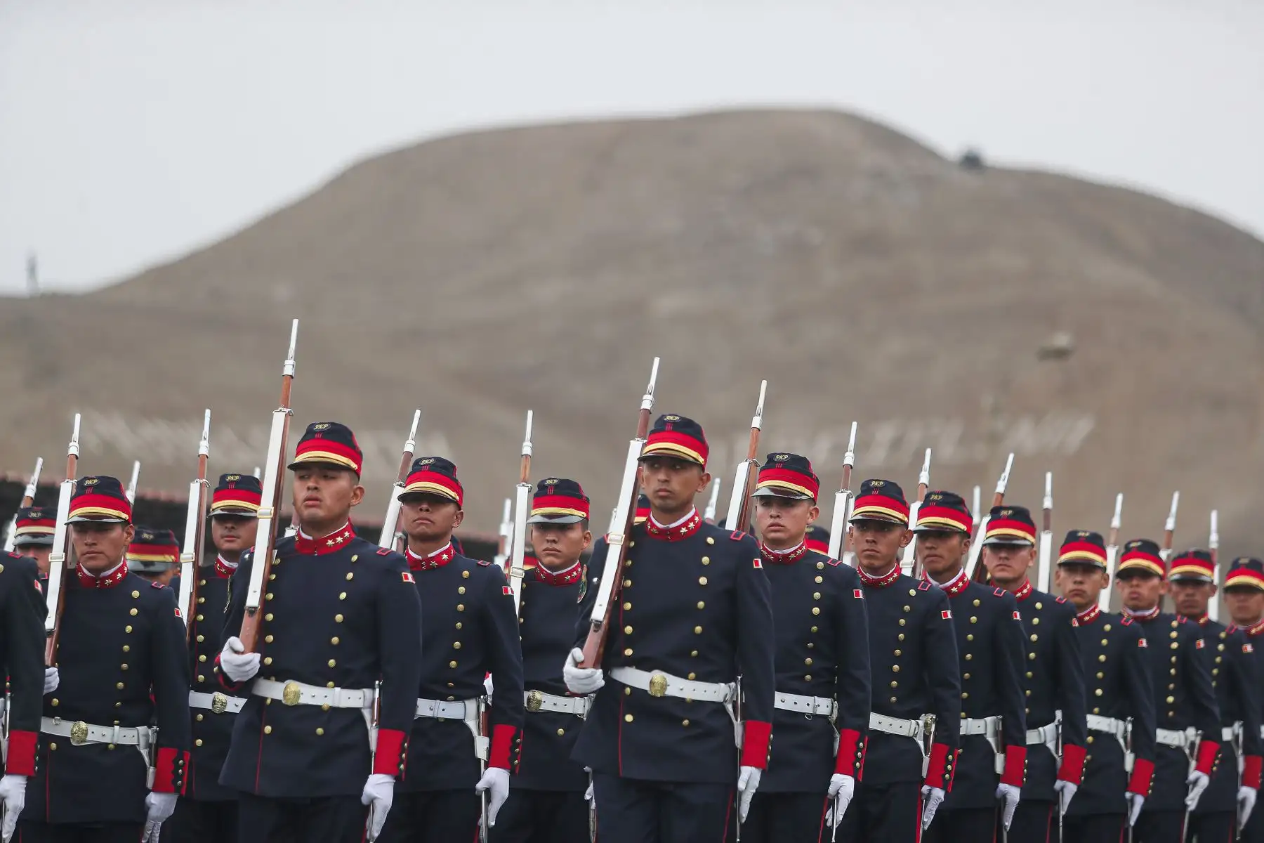 Ceremonia por el  XXVIII Aniversario de la Escuela de Educación Técnico Policial Héroe Nacional Capitán PNP "Alipio Ponce Vásquez";
Institución educativa líder a nivel nacional, dedicada a la formación y desarrollo de profesionales altamente capacitados para enfrentar los desafíos de la seguridad ciudadana y el servicio policial.
Foto: ANDINA/Ricardo Cuba