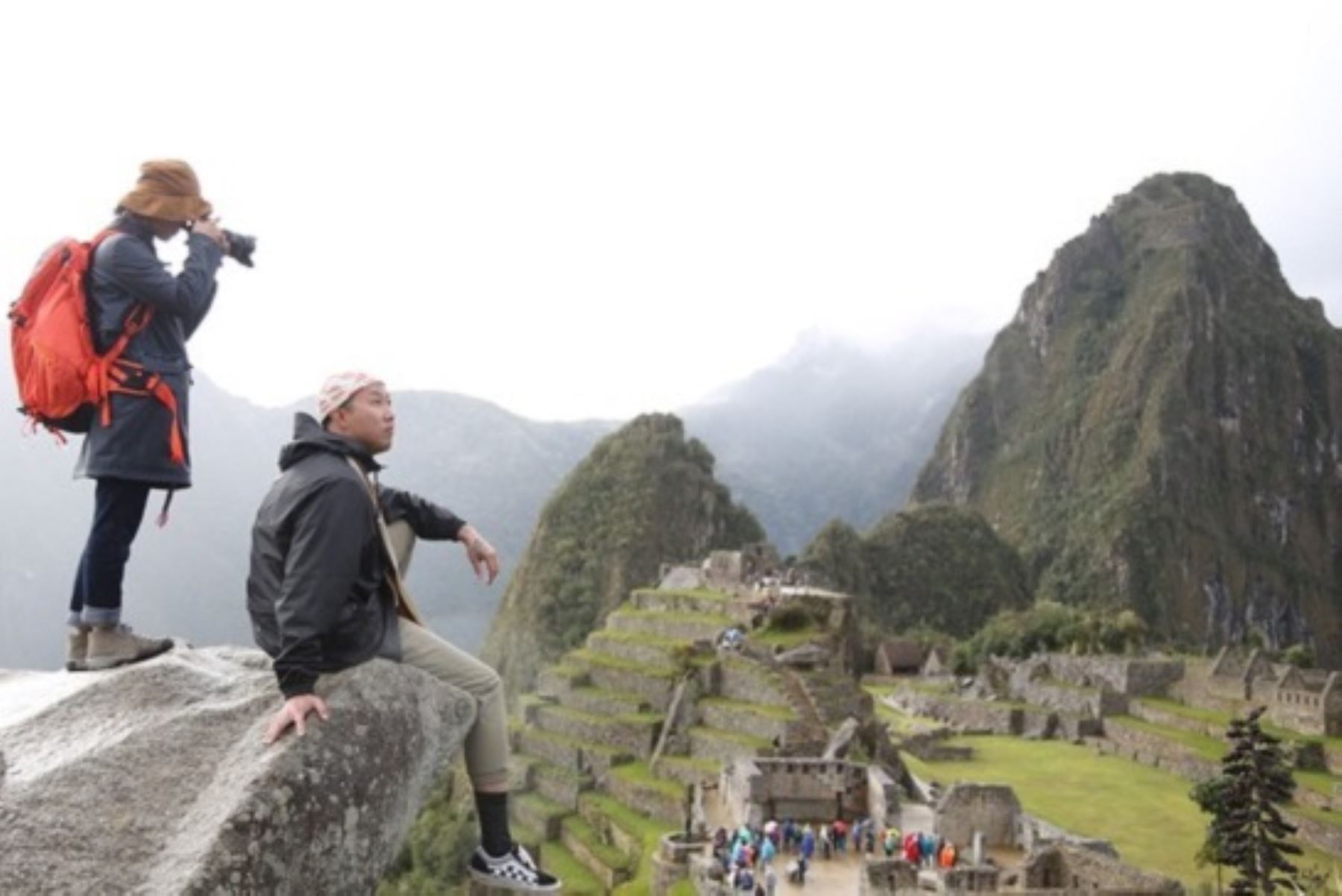 Turistas extranjeros visitan Machu Picchu. Cortesía