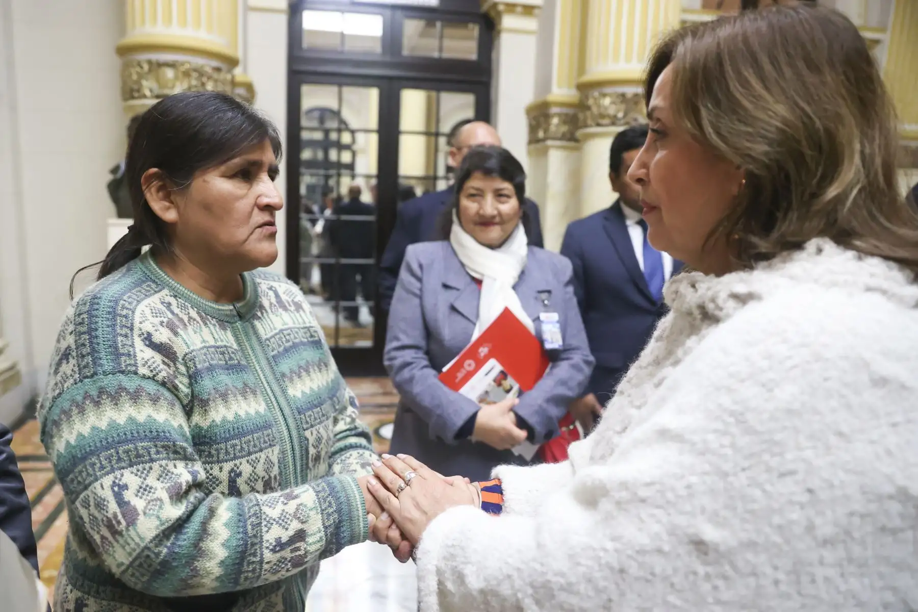 Presidenta de la República Dina Ercilia Boluarte Zegarra se reunió con pescadores y armadores artesanales, en Palacio de Gobierno.
Foto: ANDINA/Presidencia Perú