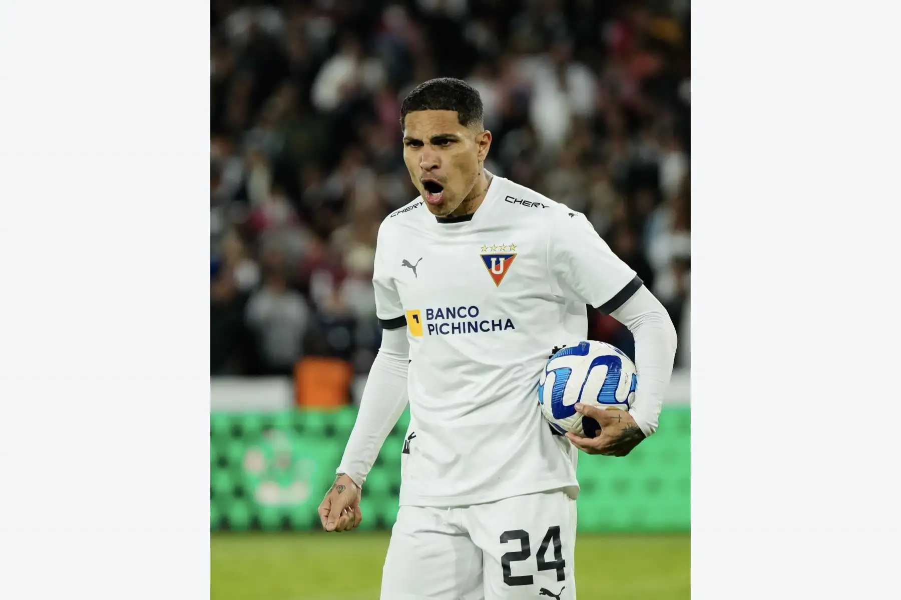 Con un gol del atacante peruano Paolo Guerrero en la tanda de los penales, Liga de Quito derrotó esta noche a Ñublense de Chile (4-3) y avanzó a los cuartos de final de la Copa Sudamericana.
Foto: Twitter LDU