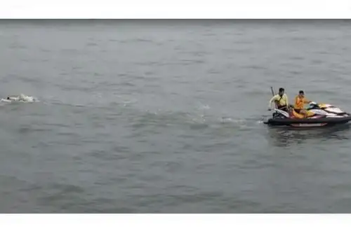 Pescadores hallan en el mar de Pimentel el cuerpo de un posible ocupante de la avioneta estrellada en Huanchaco, provincia de Trujillo.