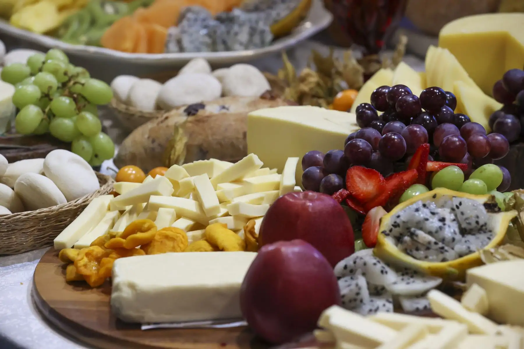Las familias, comerciantes y hasta otros productores encontrarán el sencillo queso fresco, maduro, mantecoso, pasando por el edam, parmesano, hasta el suizo, gouda, camembert, dambo, gruyere, brie y chiquián. Foto: ANDINA/Juan Carlos Guzmán