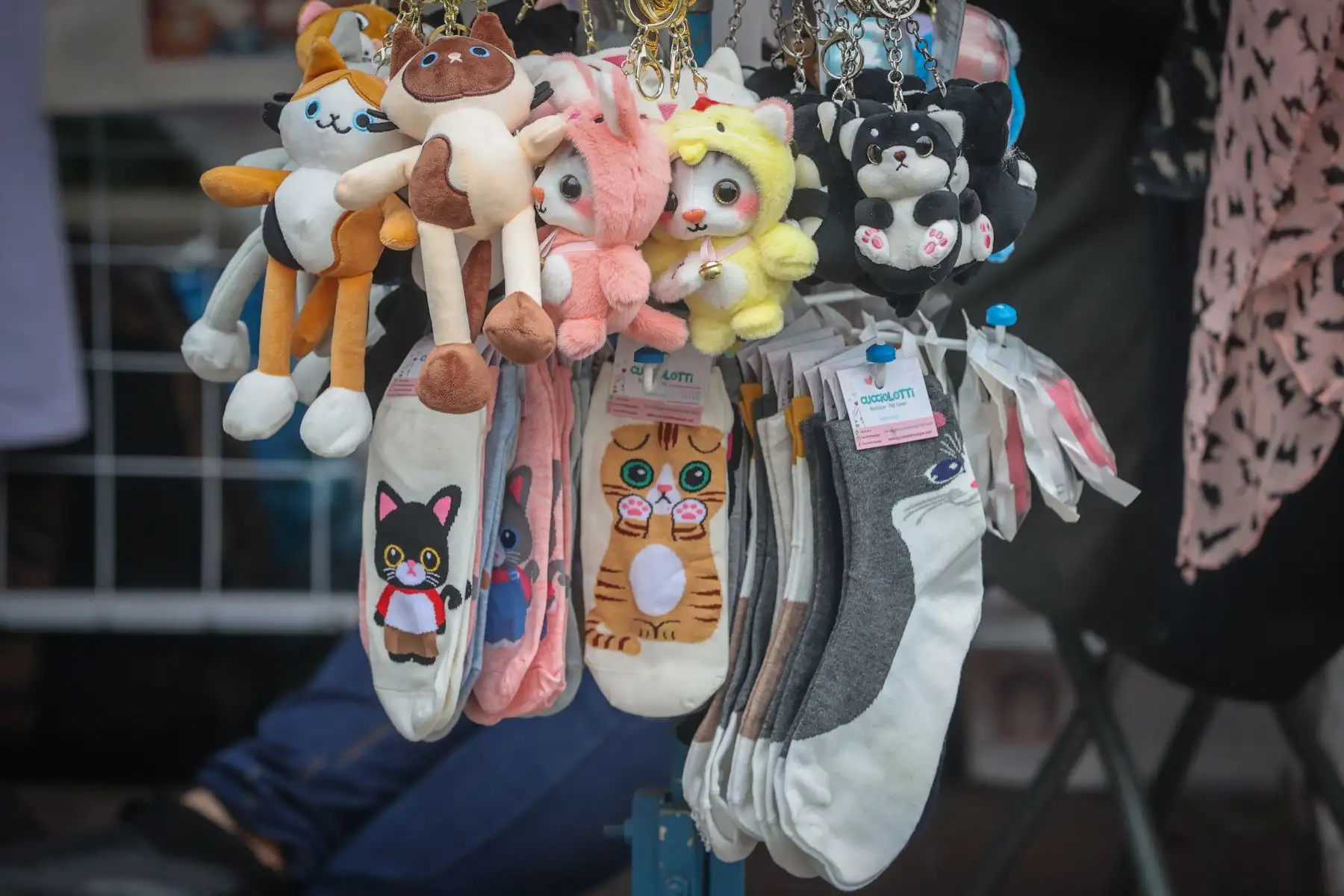 En el marco del Día Mundial del Gato, el día de hoy la Municipalidad de Miraflores realiza la primera edición de la feria Gato Fest Kennedy que ofrecé grandes sorpresas para los catlovers e impulsa jornadas de adopción para que los pequeños mininos encuentren un nuevo hogar que les brinde mucho amor y una mejor calidad de vida.
Foto: ANDINA/Andrés Valle