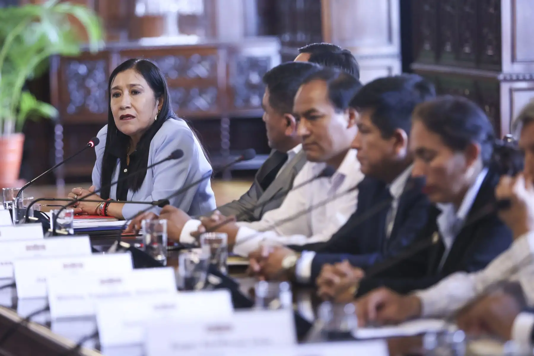 Presidenta Dina Ercilia Boluarte Zegarra sostiene reunión con gobernador regional y alcaldes de Lambayeque en Palacio de Gobierno. Foto: ANDINA/Prensa Presidencia