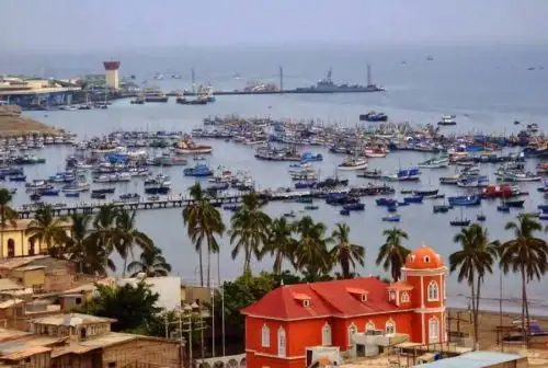Con una inversión de 1.5 millones de dólares, siete empresas congeladoras que operan en el puerto de Paita, en la región Piura, iniciarán la construcción de un moderno emisor submarino, que permitirá la adecuada evacuación de efluentes, previamente procesados, en cada una de sus plantas industriales.