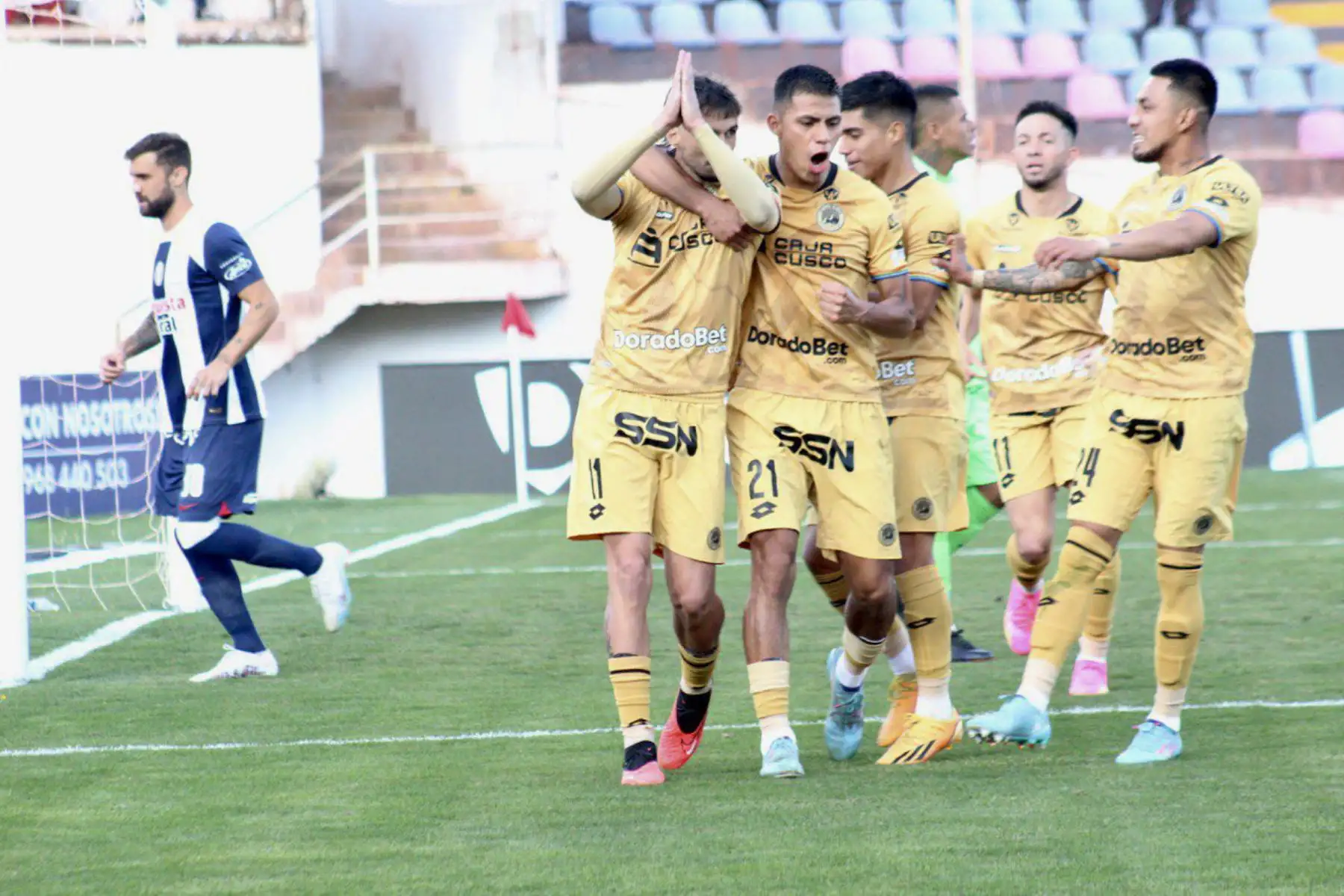 Alianza Lima empata 1 a 1 con el Cusco FC en el Estadio Inca Garcilaso de la Vega.
Foto: @LigaFutProf