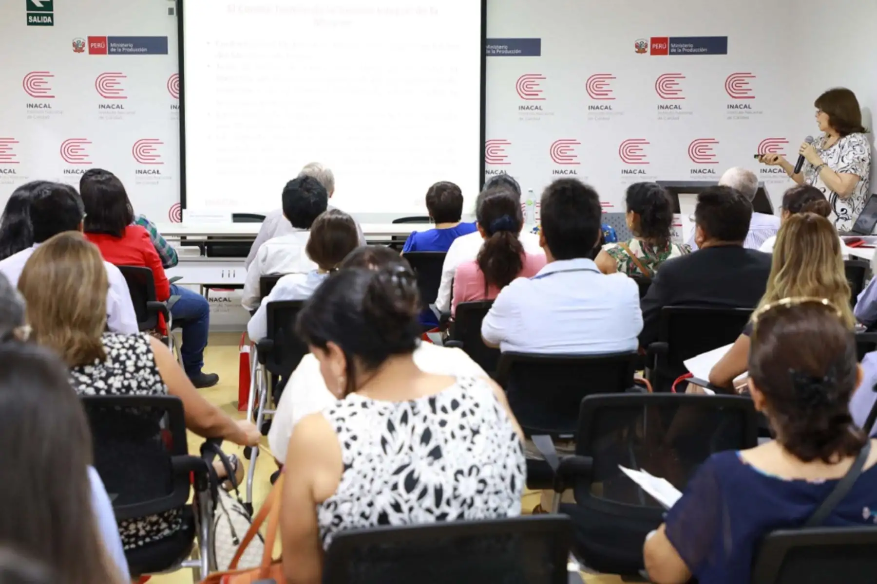 Capacitación de Inacal a personal de universidades públicas. Foto: Cortesía.