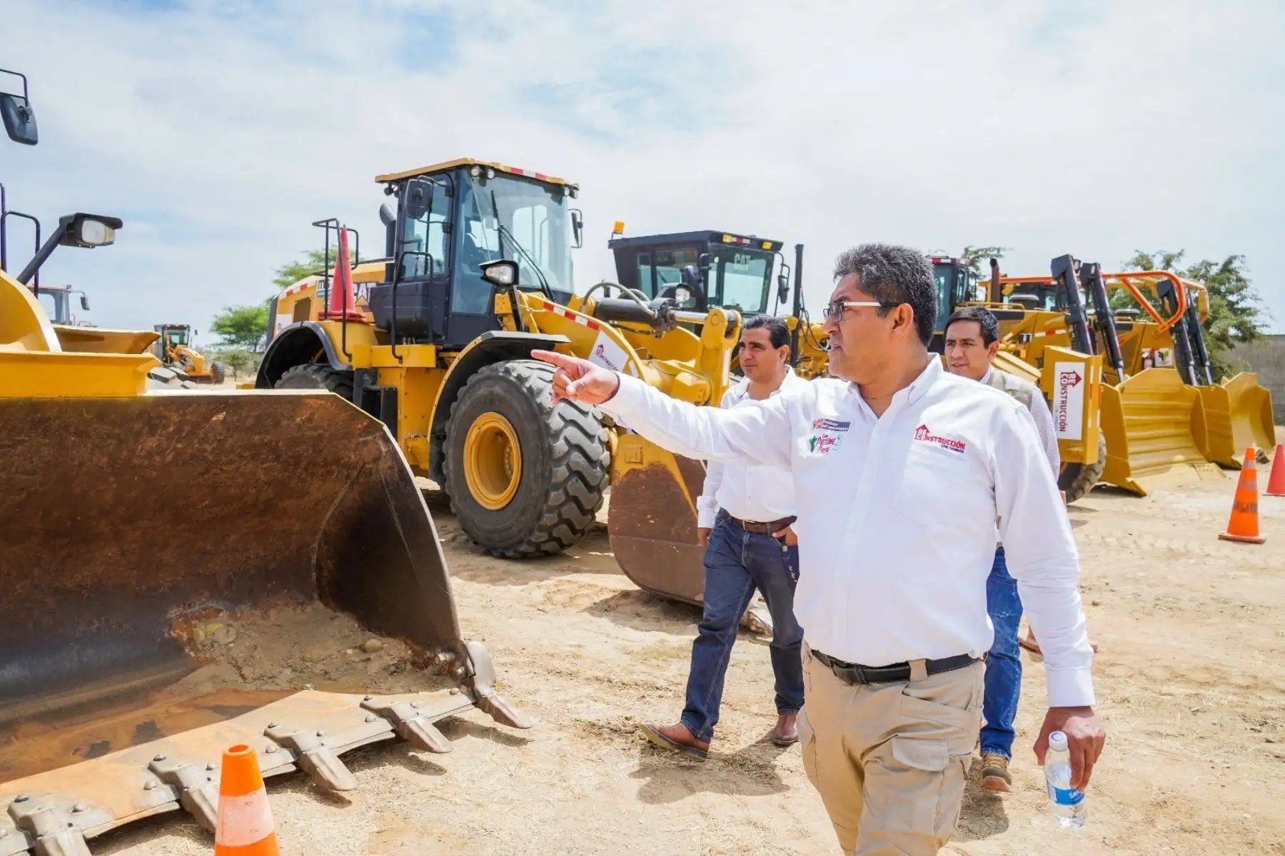 Autoridades de Piura inspeccionaron el pool de maquinaria pesada para la atención de emergencias en la región.