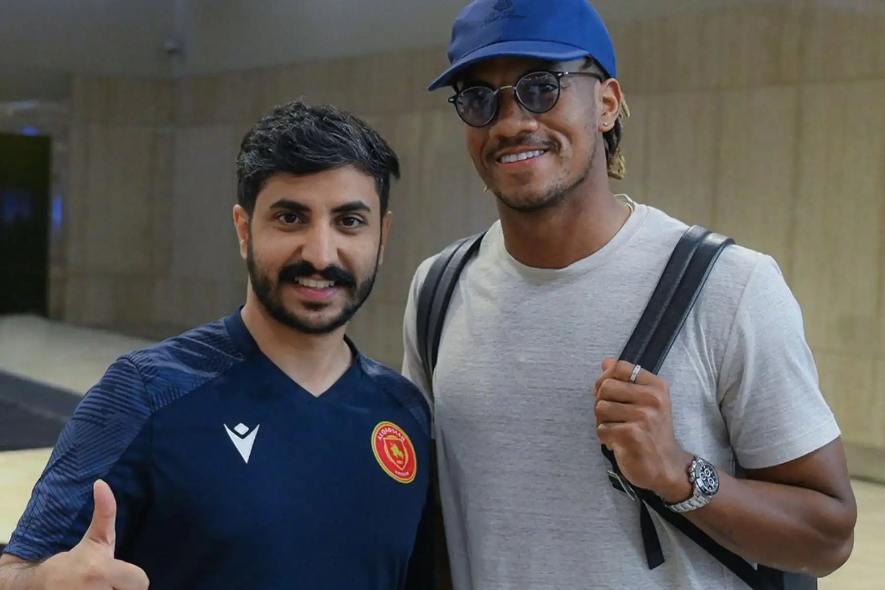 Luego de ser recibido en el Al Qadisiya, de la Segunda División, como una de sus principales estrellas, André Carrillo hará hoy su debut con esa camiseta y lo hará contra su compatriota Christofer Gonzáles, con quien lidiará el primer clásico entre peruanos en la Segunda División del fútbol de Arabia Saudita.
Foto: Twitter André Carrillo