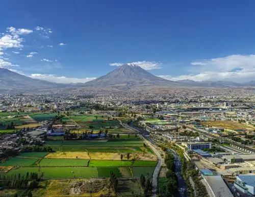 Los distritos arequipeños de Tiabaya, Hunter y Cayma serían los primeros afectados ante una eventual erupción del volcán Misti.