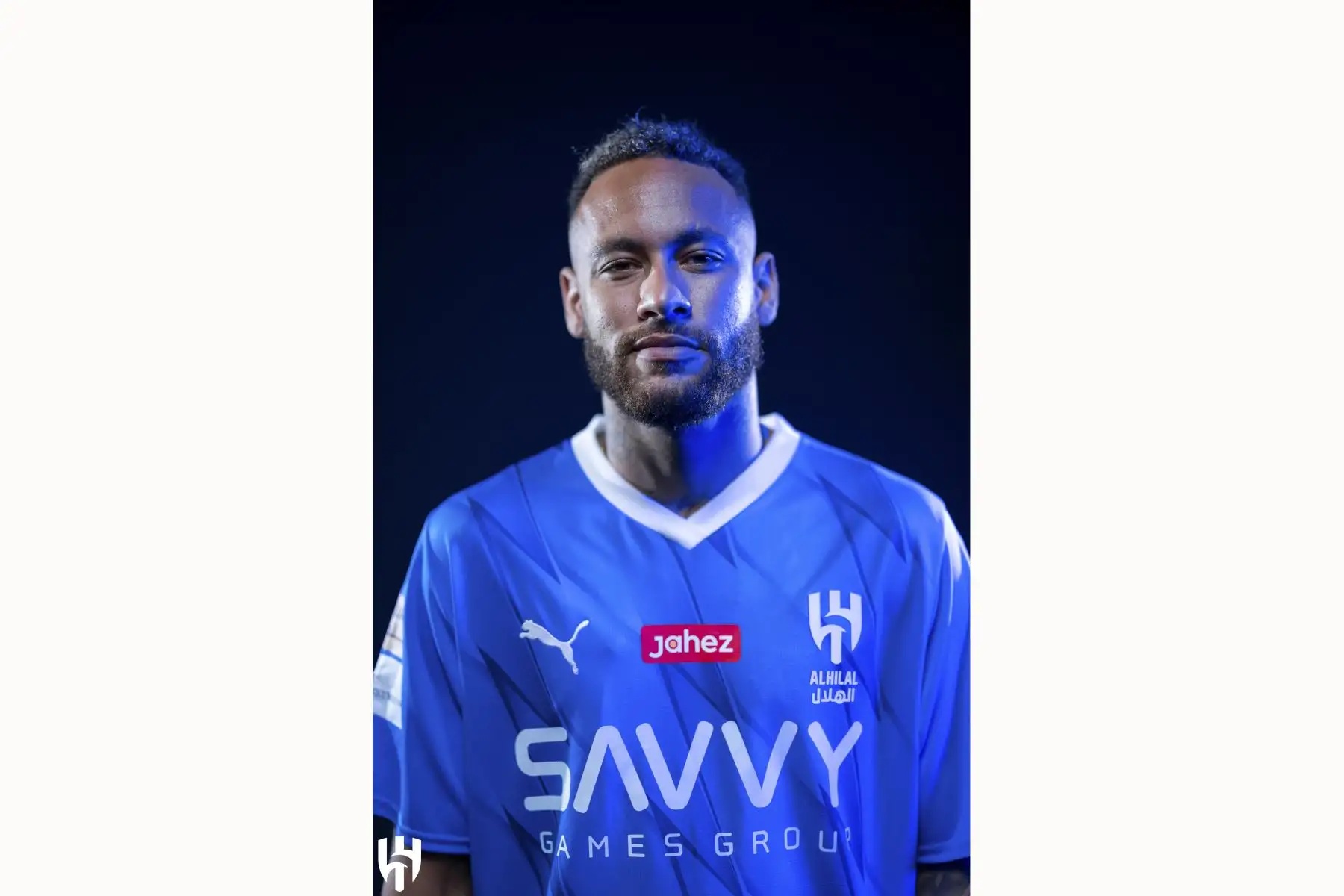 El club saudí Al Hilal confirmó este martes de manera oficial el fichaje del futbolista brasileño Neymar, de 31 años, después de semanas de rumores sobre la incorporación del 