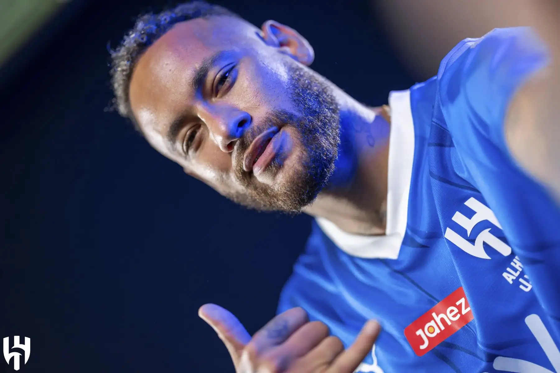 El club saudí Al Hilal confirmó este martes de manera oficial el fichaje del futbolista brasileño Neymar, de 31 años, después de semanas de rumores sobre la incorporación del 
