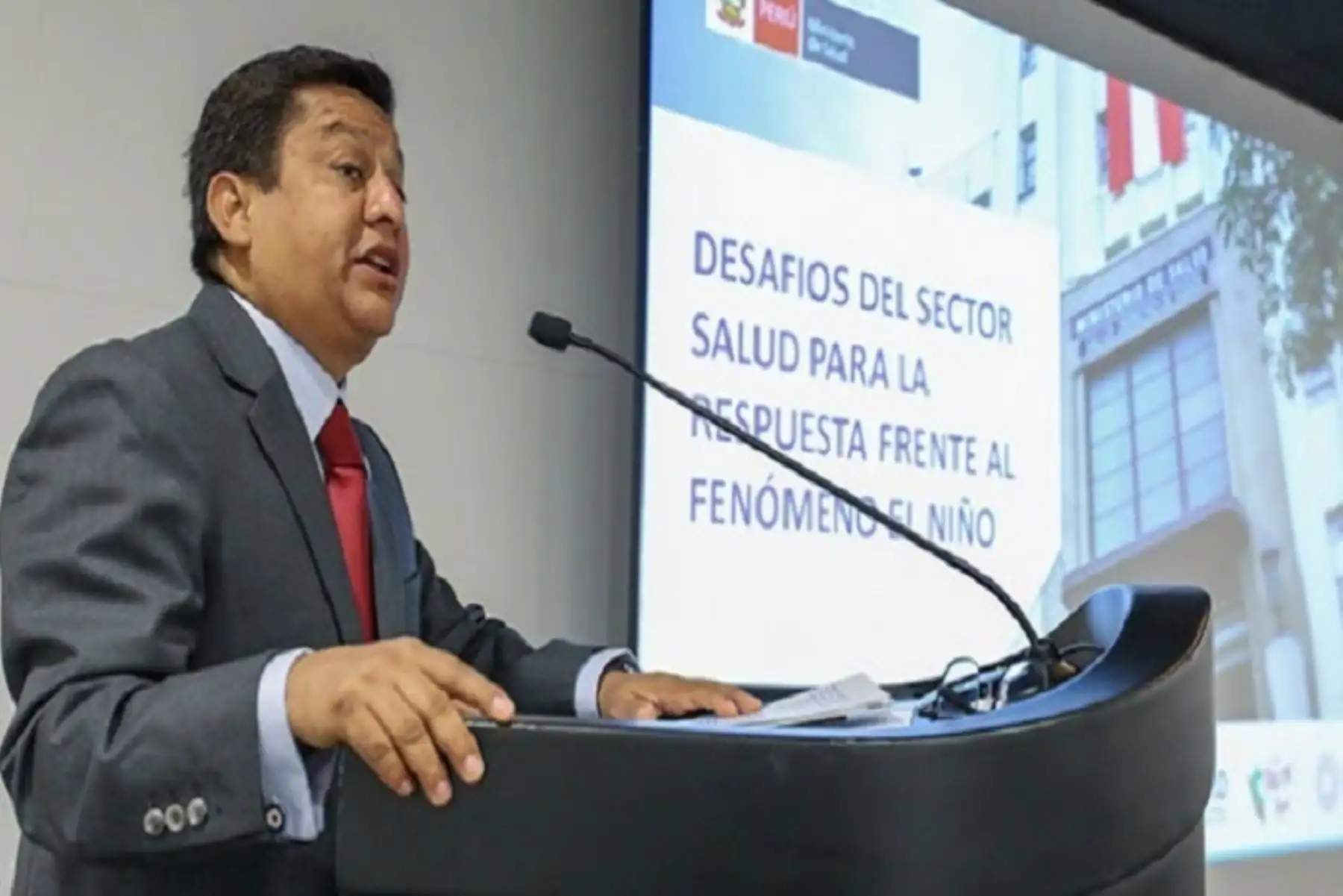 El Minsa está adquiriendo equipos biomédicos y mobiliario por casi 3,700 millones de soles para implementar la oferta móvil en situaciones de emergencia y desastres.