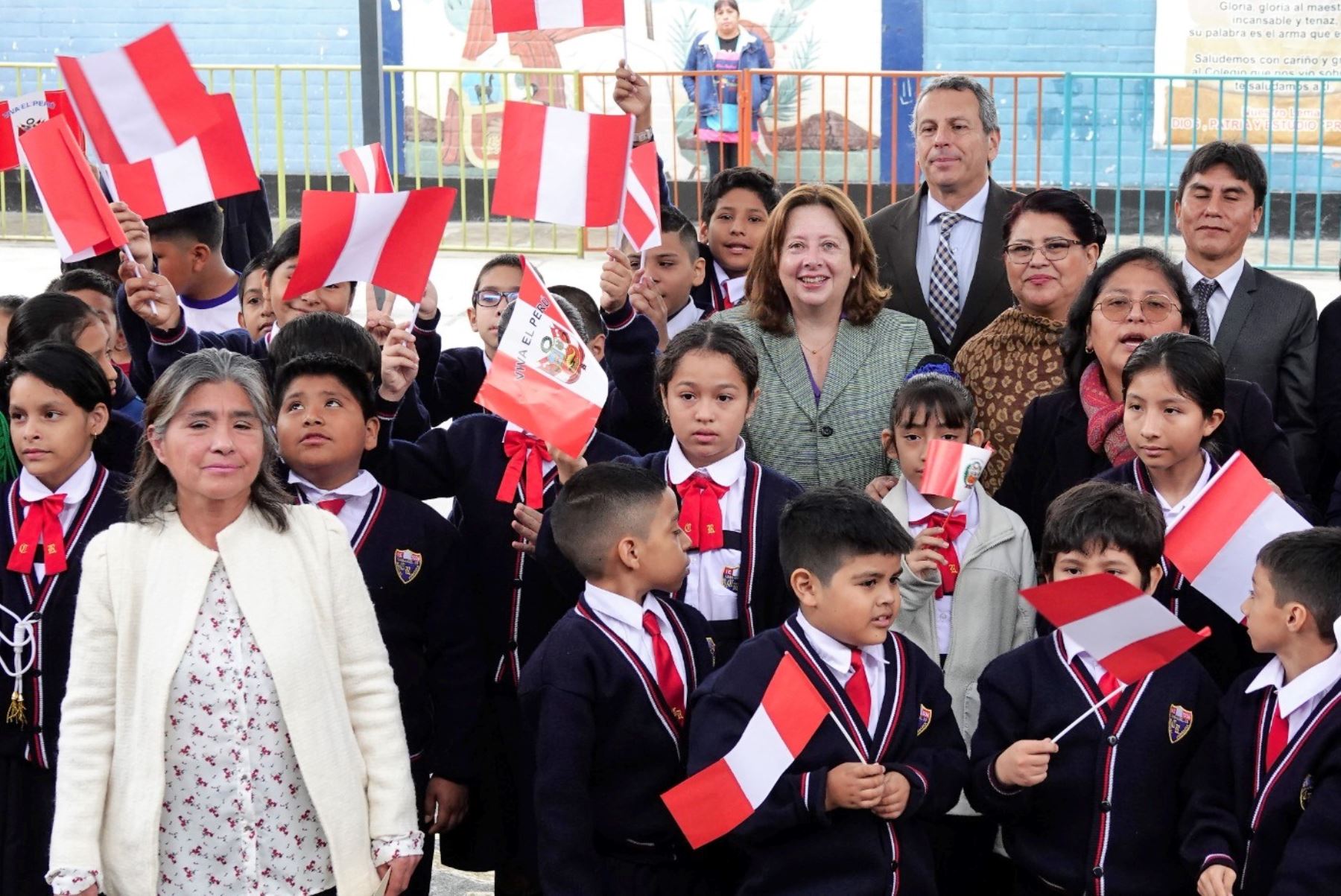 Minedu: 170 colegios de Lima y Callao recibirán títulos de propiedad. Foto: ANDINA/Difusión.