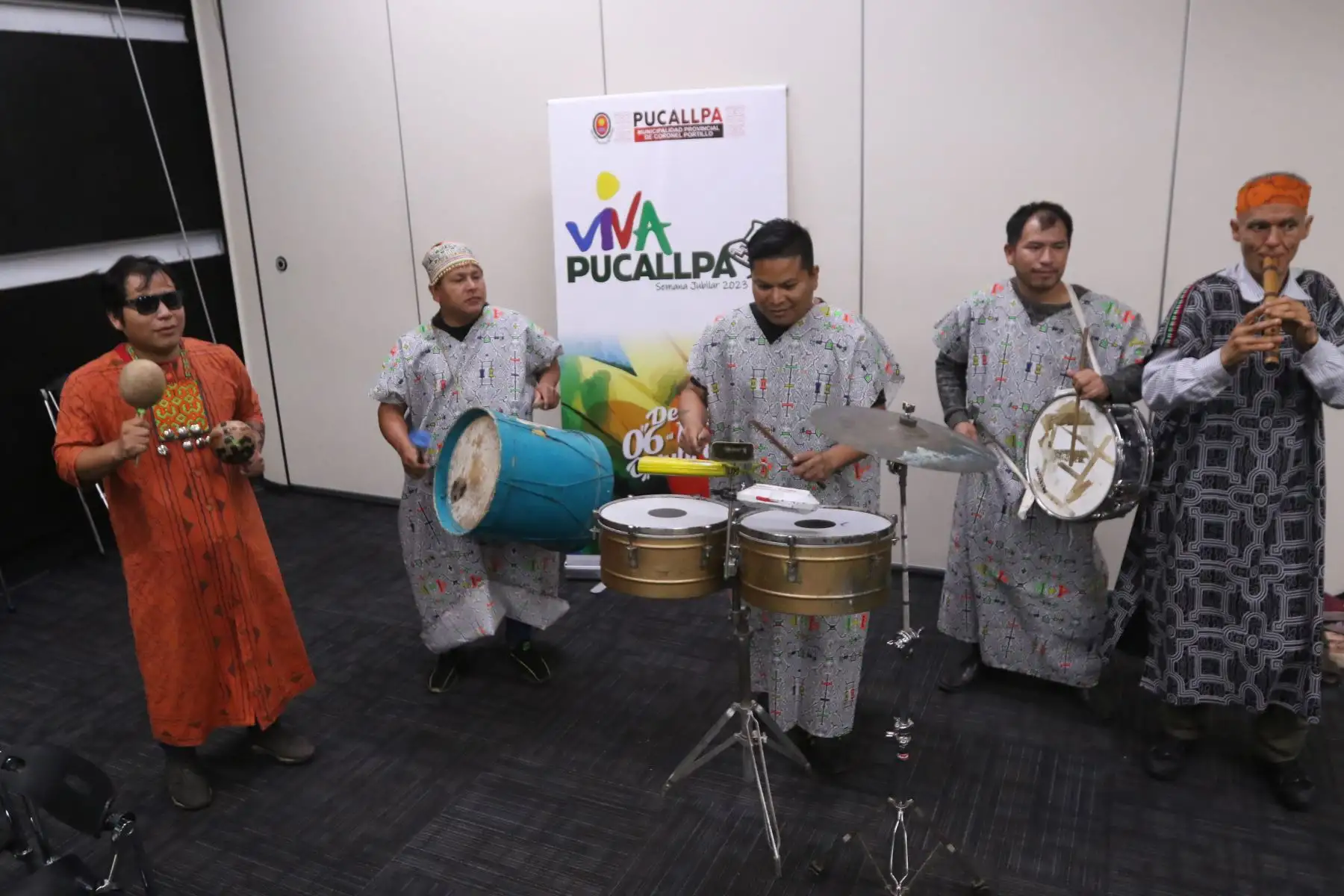 La Municipalidad Provincial de Coronel Portillo realizó el lanzamiento oficial de la Semana Jubilar, Viva Pucallpa 2023 en el auditorio del Ministerio de Comercio Exterior y Turismo. La Semana Jubilar 2023 está programada a realizarse del 6 al 13 de octubre en la ciudad de Pucallpa y contempla una serie de actividades de carácter cultural, artístico, festivo, gastronómico, costumbrista con el fin de dinamizar el turismo, movimiento económico y social en Pucallpa.

Foto: ANDINA/Héctor Vinces