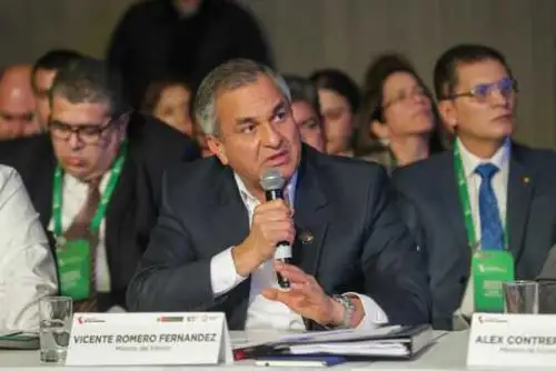 Ministro del Interior, Vicente Romero, explicó proyecto de ley a gobernadores. ANDINA/Difusión