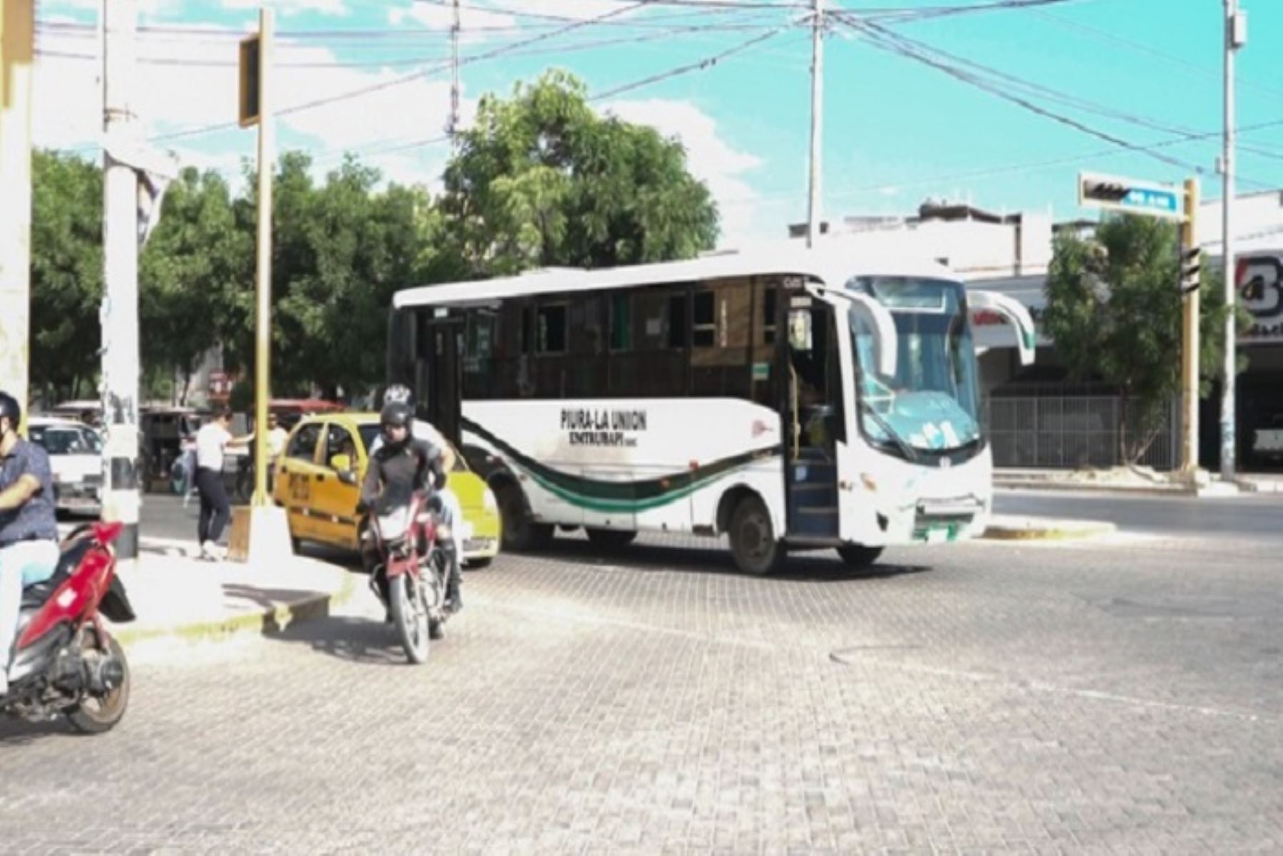 El MTC, a través del Promovilidad, suscribió una adenda para renovar la vigencia del convenio marco de cooperación interinstitucional con la municipalidad provincial de Piura. Foto: ANDINA/Difusión