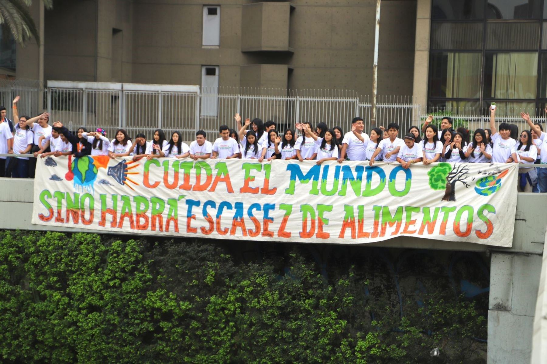 Con apoyo de World Vision Perú, jóvenes y adolescentes impulsan acciones para enfrentar el cambio climático. Foto: WVP/Difusión.