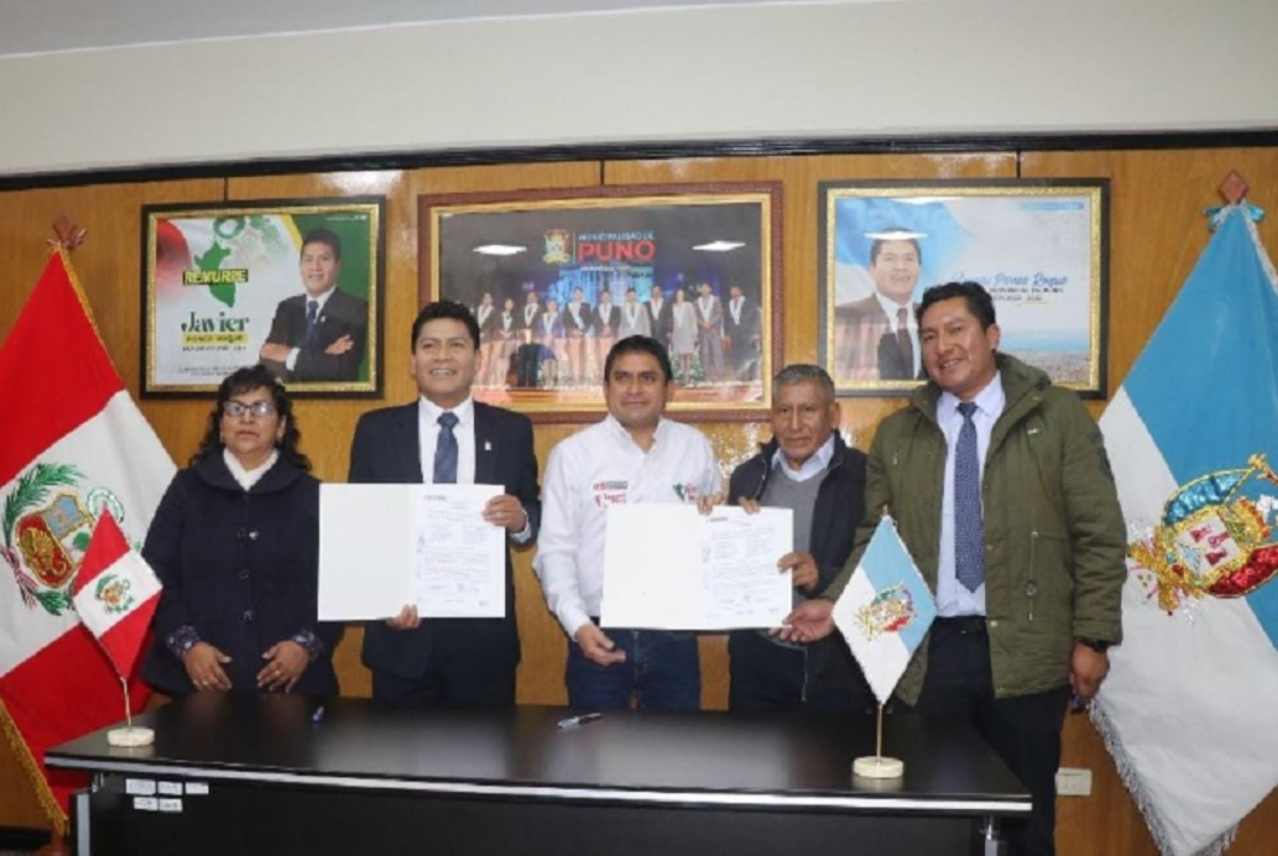 El Ministerio de Trabajo y Promoción del Empleo, a través de su programa de empleo temporal Llamkasun Perú, firmó acuerdos con alcaldes de Puno para crear 600 puestos de trabajo en beneficio de la población vulnerable de esa región.